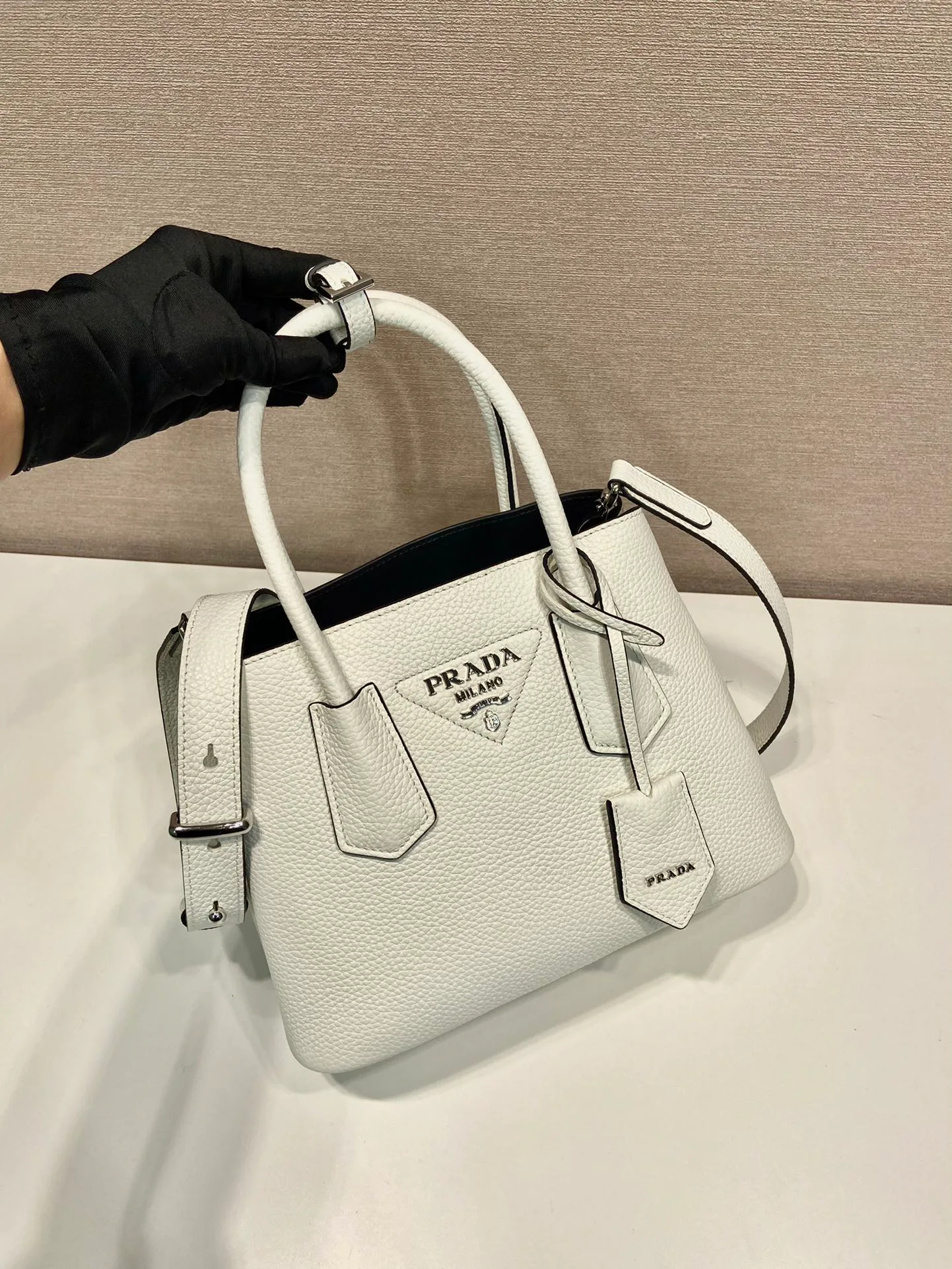Классические Сумки Женские Prada 11449108