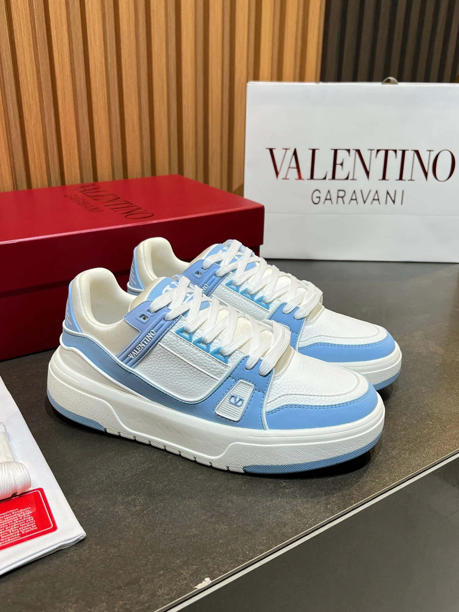 Кроссовки Женские Valentino 11575963