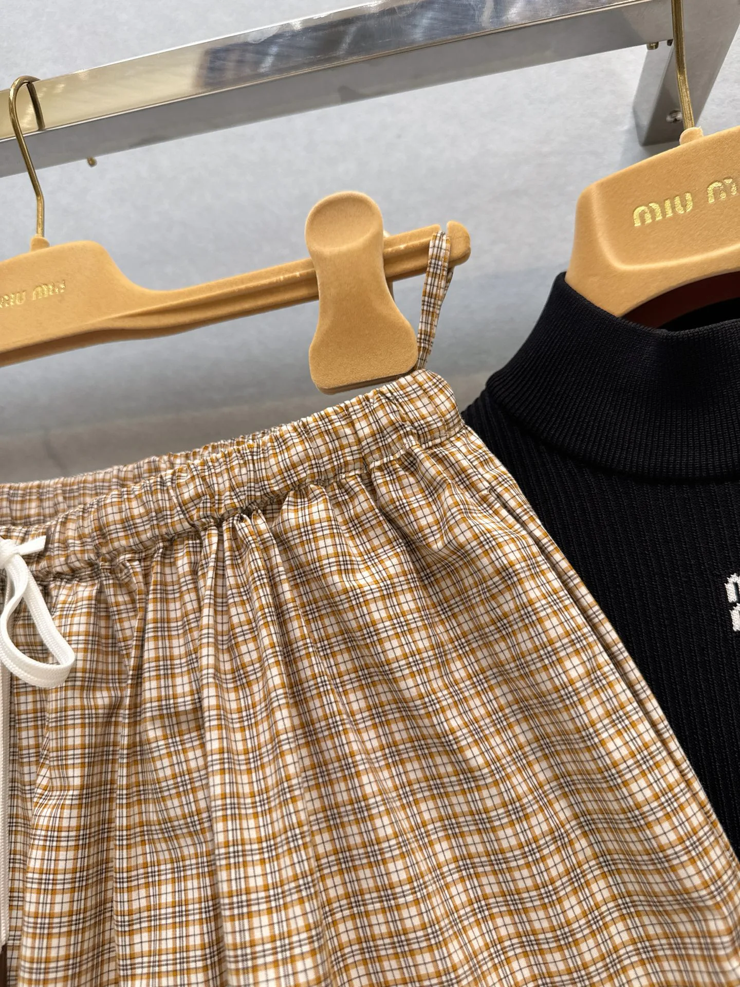 Шорты Женские Miu Miu 1563