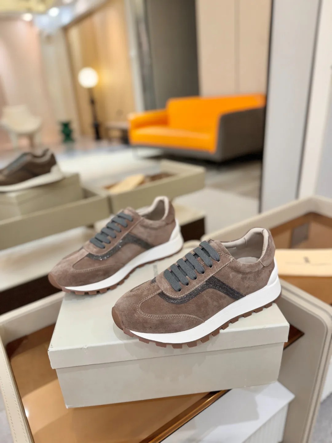 Кроссовки Женские Brunello Cucinelli 18813035