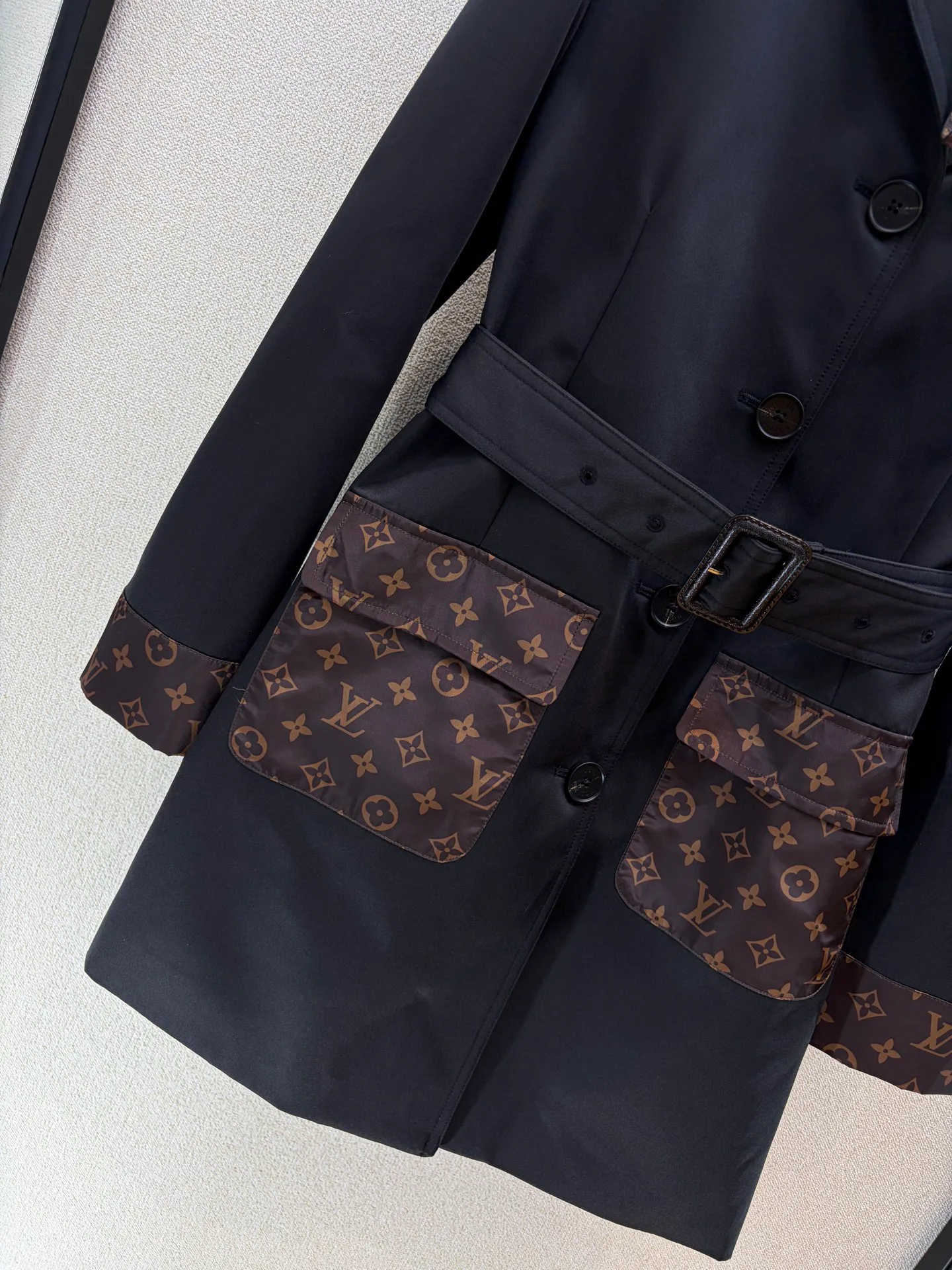 Тренчи Женские Louis Vuitton 18506586