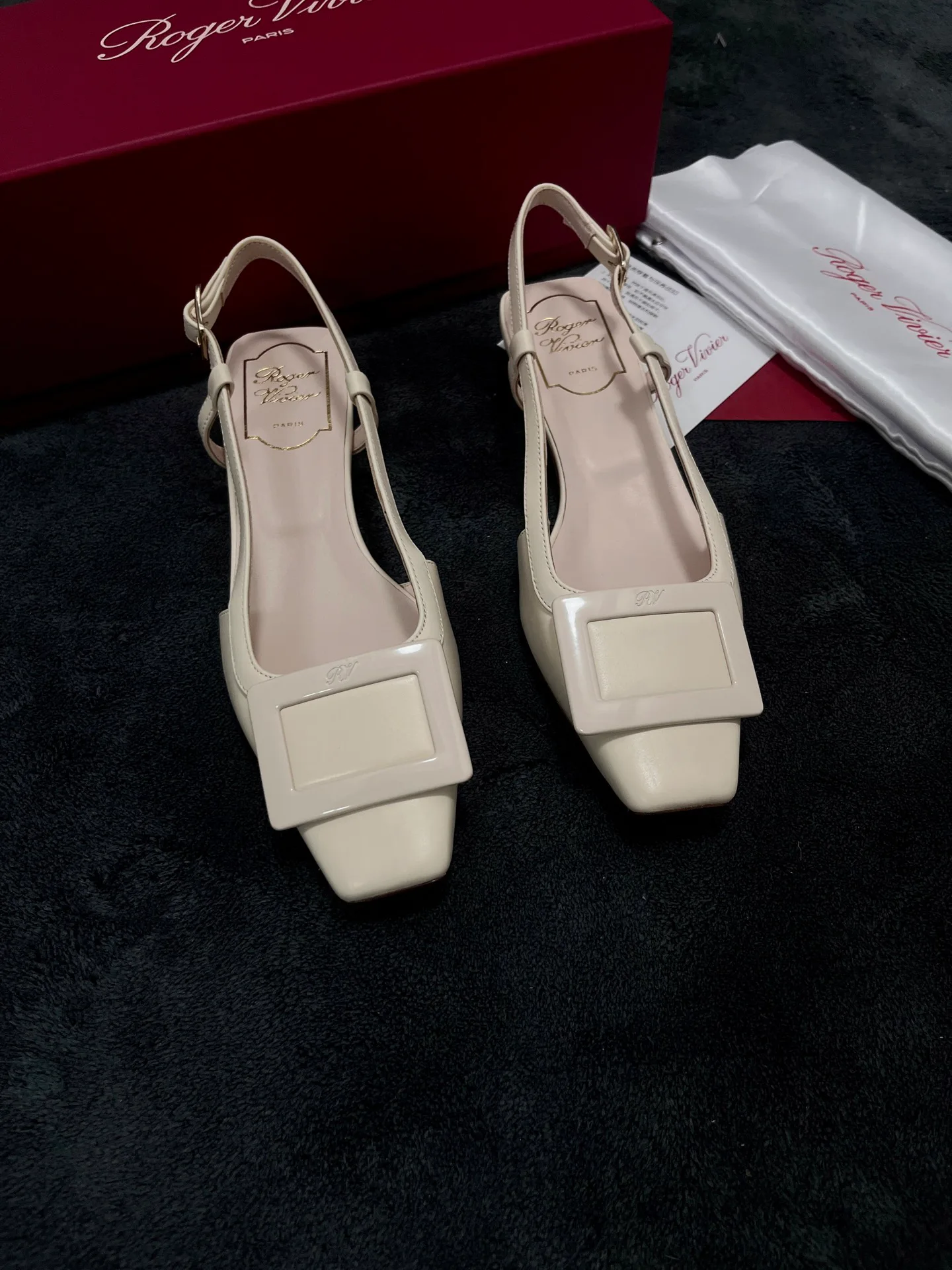 Босоножки Женские Roger Vivier 16890005