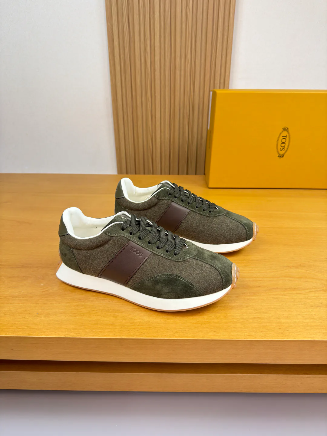 Кроссовки Мужские Tod's 737904