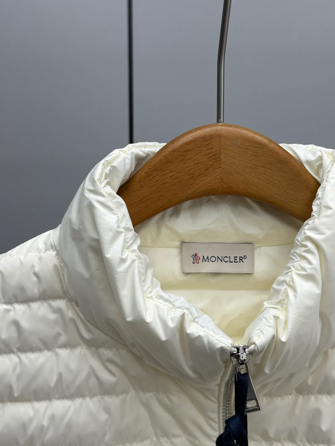 Куртки И Пуховики Женские Moncler 17758418