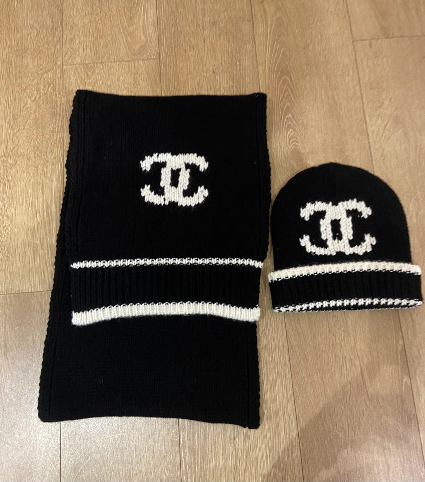 Шарфы Chanel 18088244
