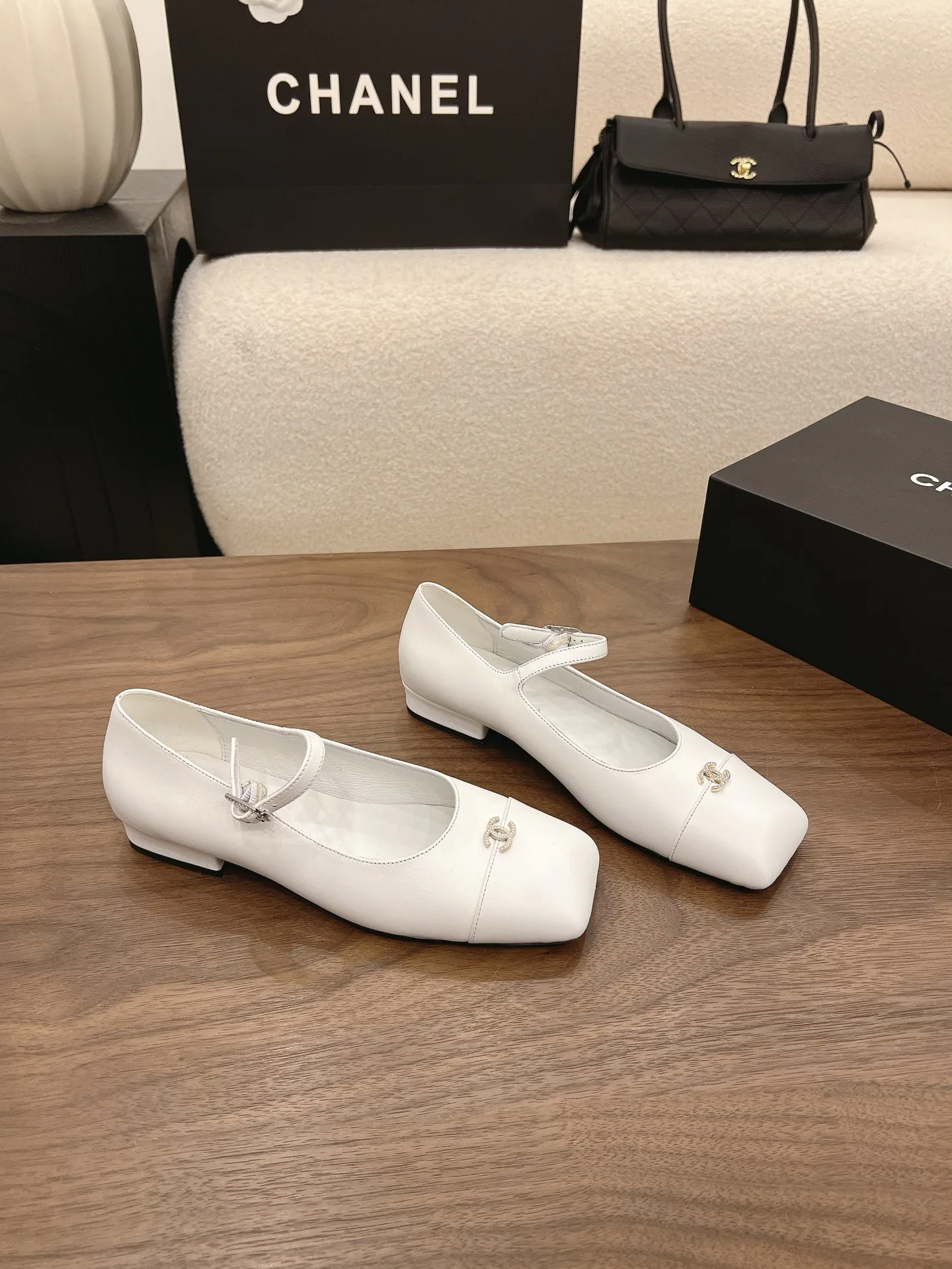 Туфли Женские Chanel 17582592