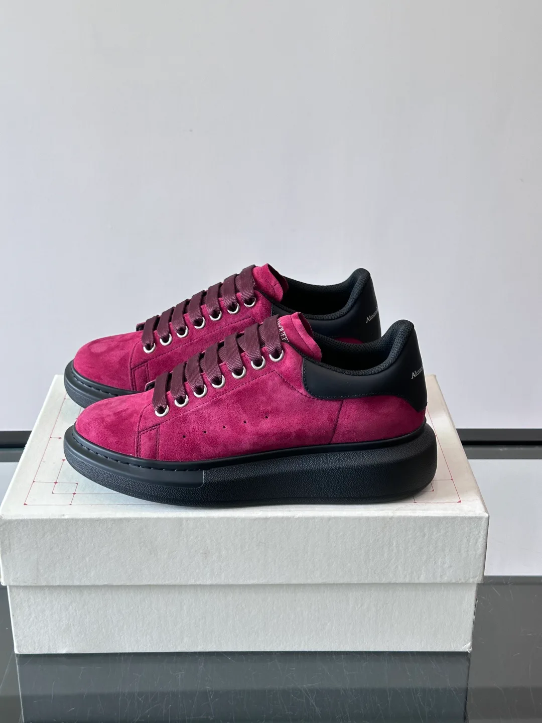 Кроссовки Женские Alexander Mcqueen 17447550