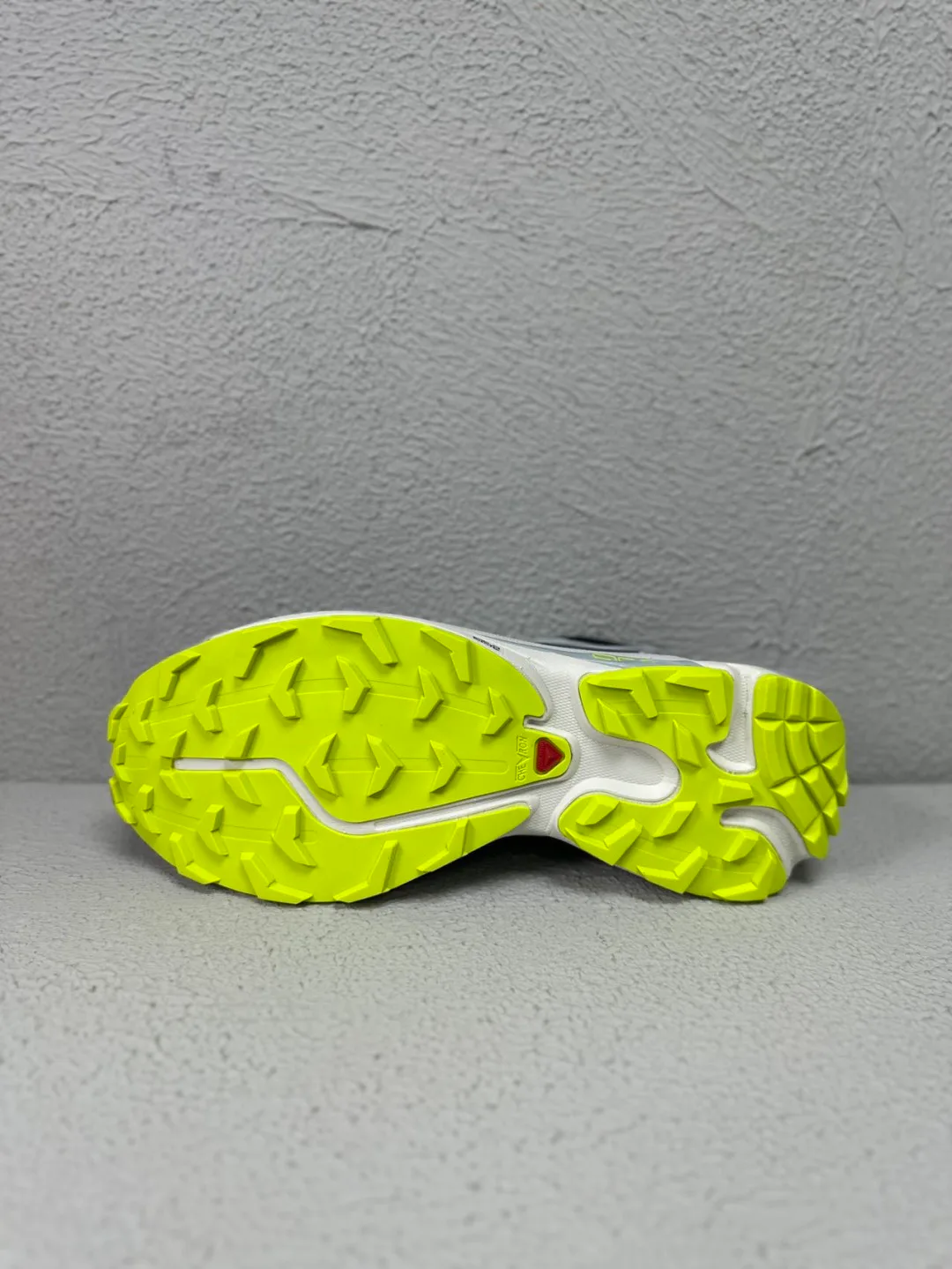 Кроссовки Женские Salomon 17962200