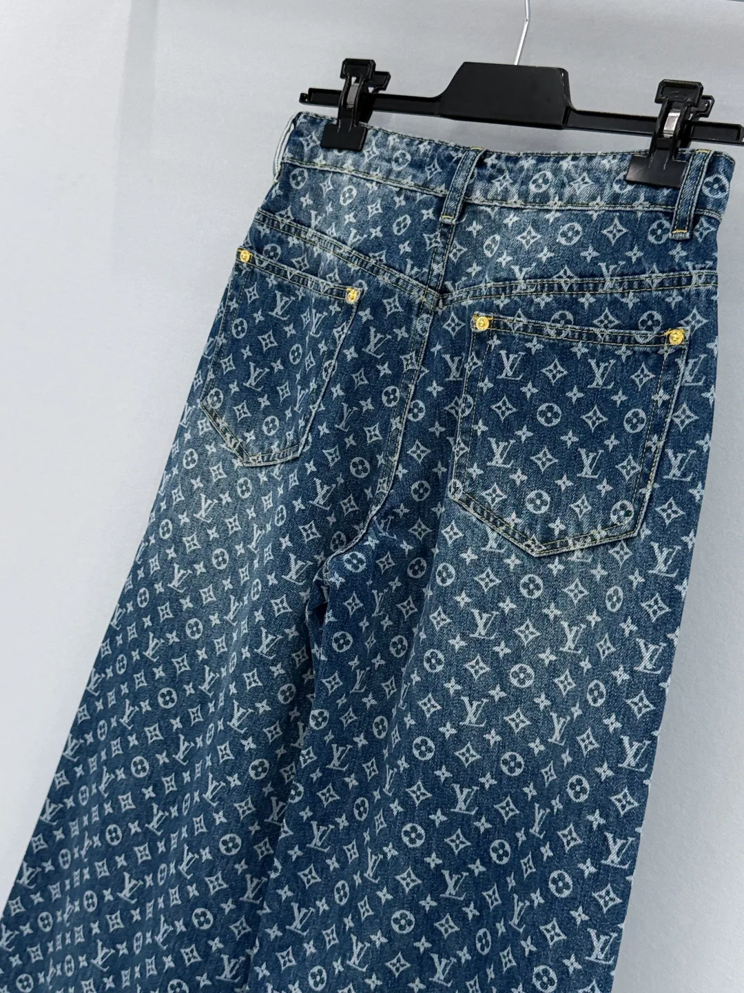 Джинсы Женские Louis Vuitton 13193462