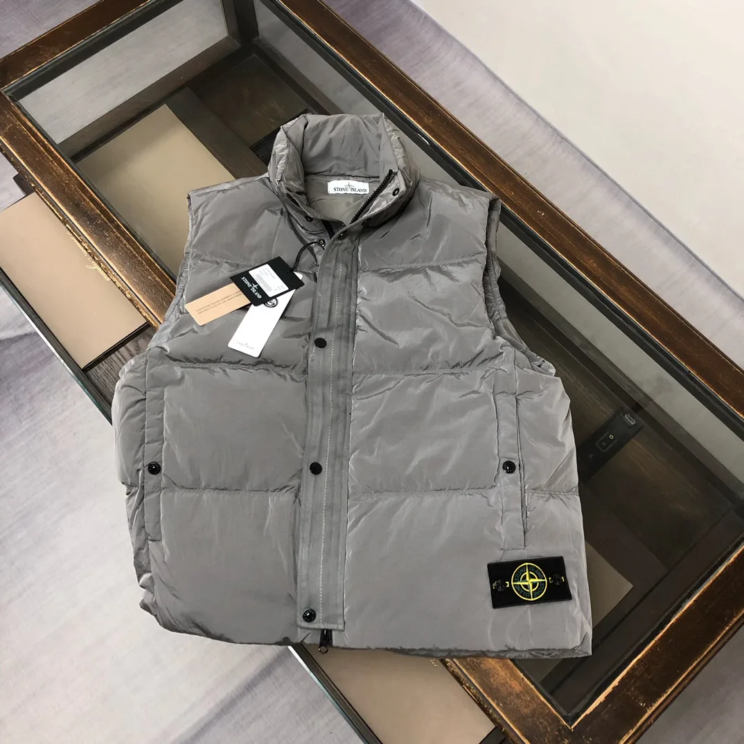 Жилеты Женские Stone Island 443680