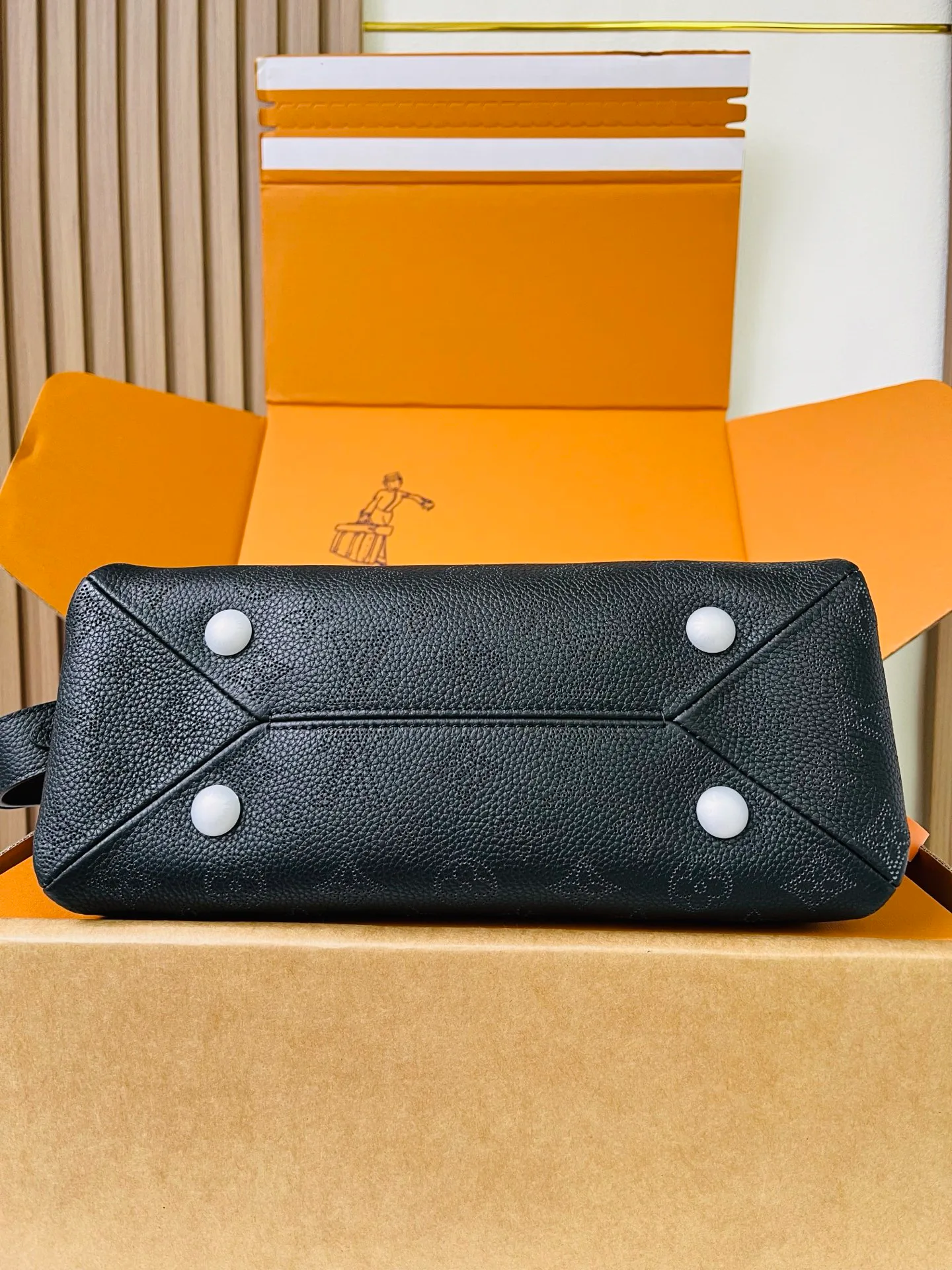 Классические Сумки Женские Louis Vuitton 12569330