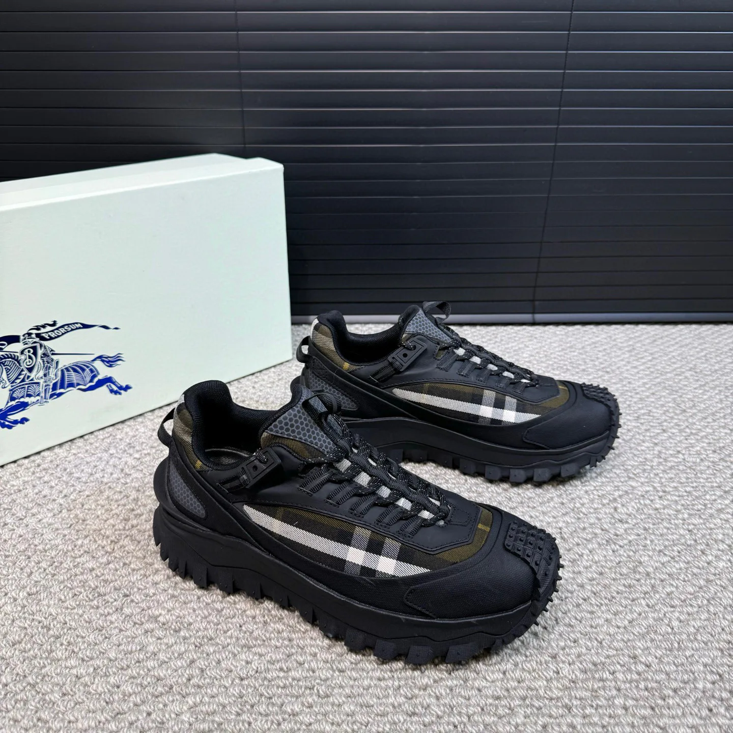 Кроссовки Мужские Burberry 425206