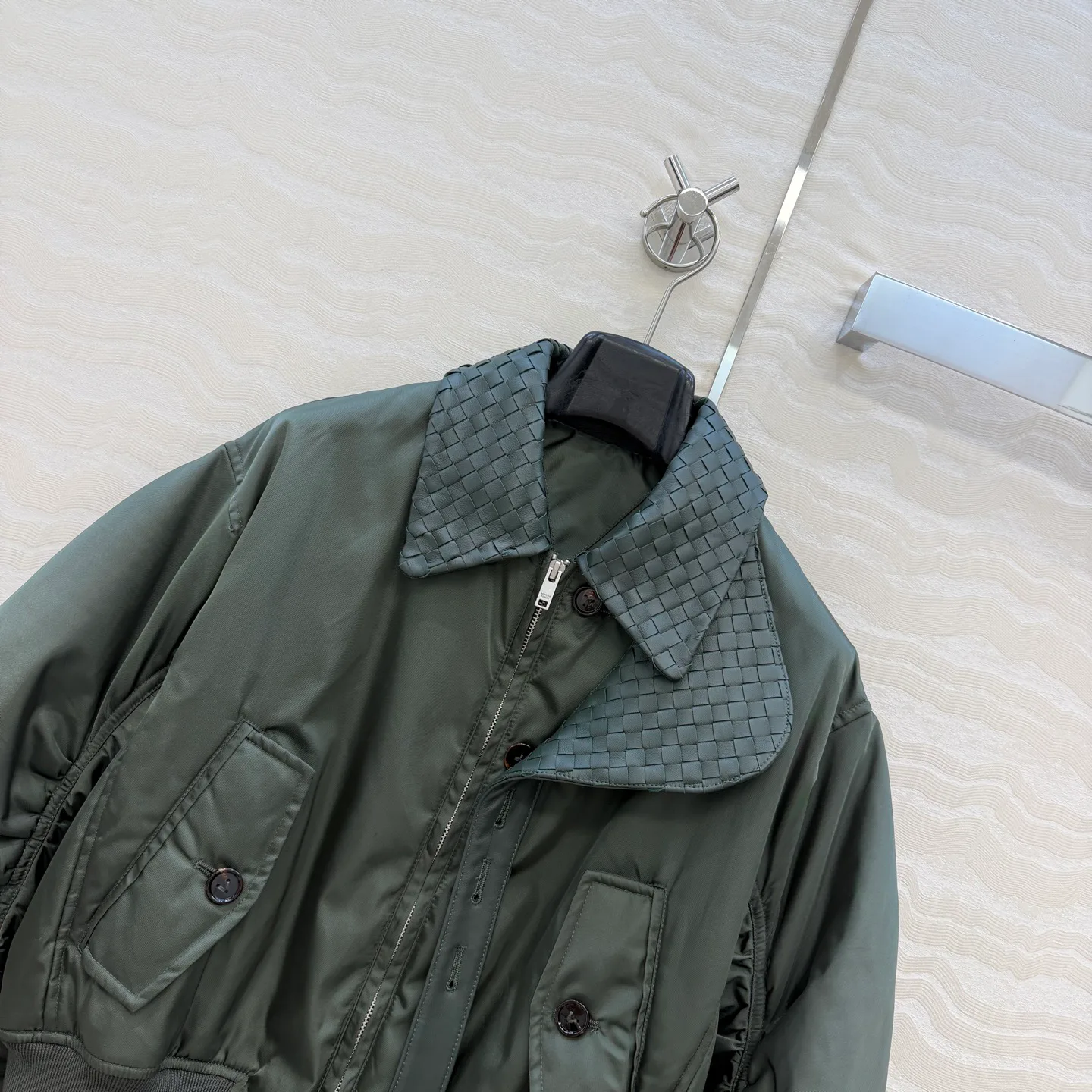 Куртки И Пуховики Женские Bottega Veneta 18501586
