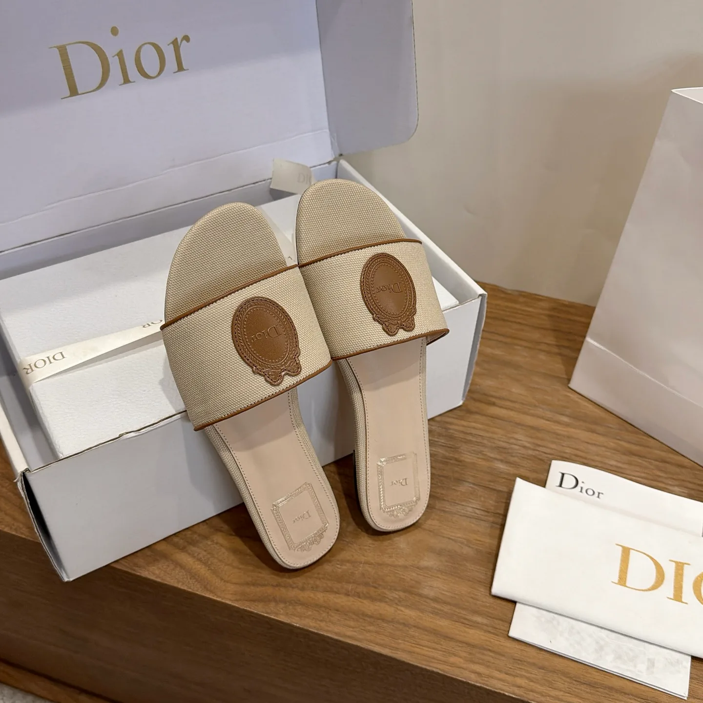 Шлепанцы Женские Christian Dior 17947081