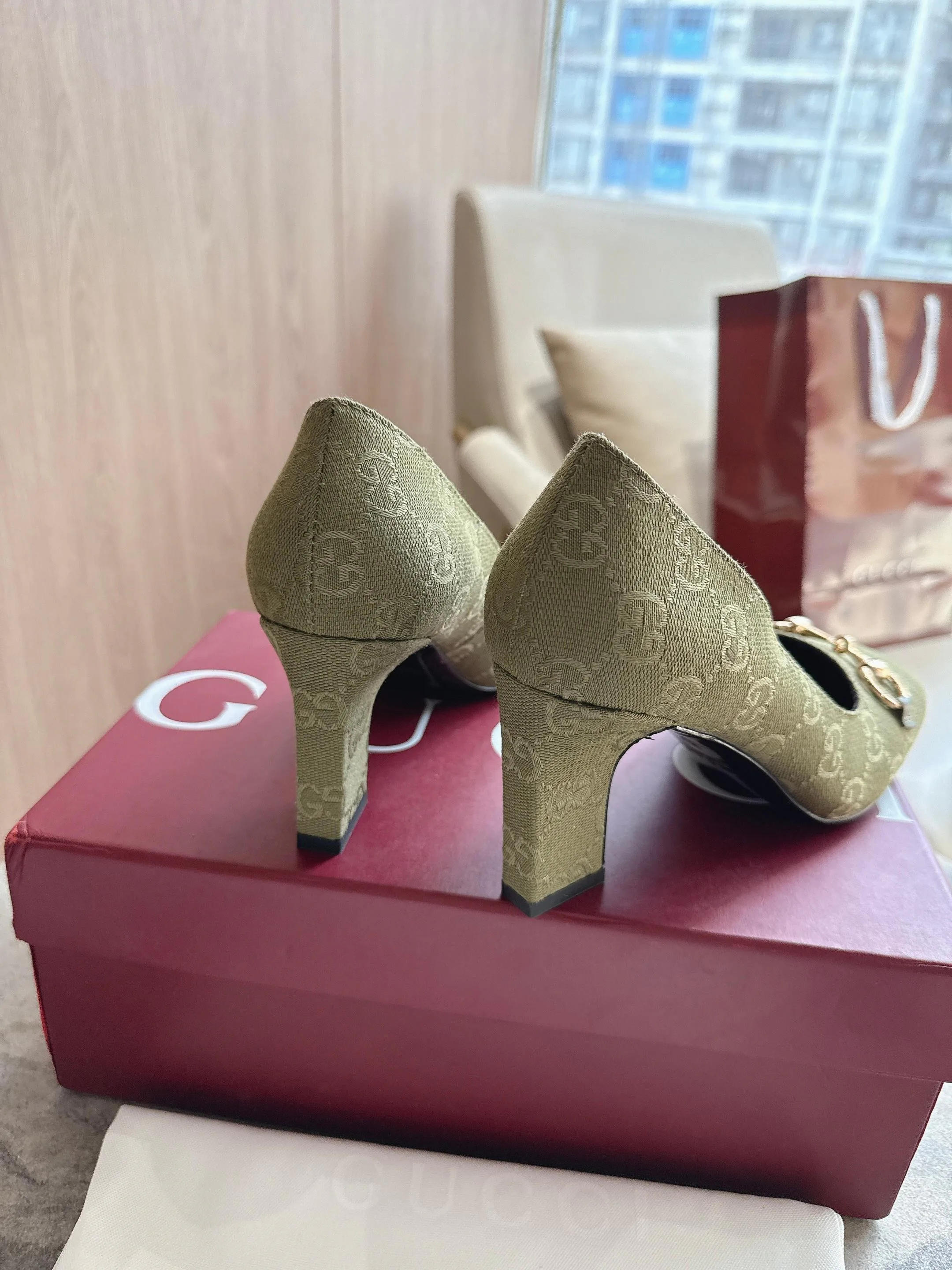 Туфли Женские Gucci 11953594