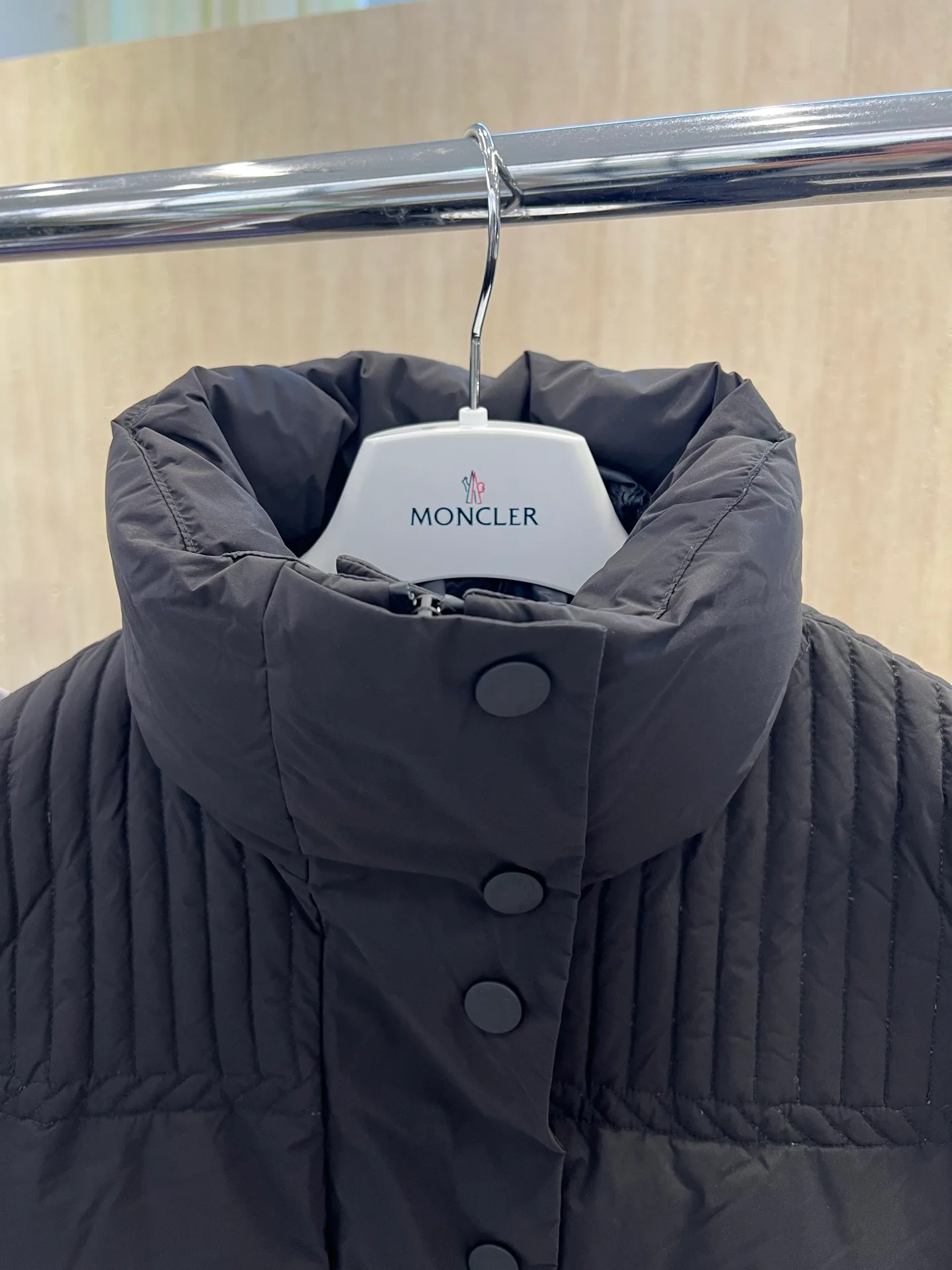 Куртки И Пуховики Мужские Moncler 18231504