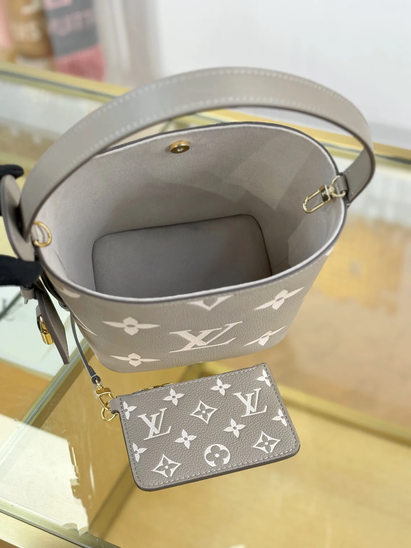 Классические Сумки Женские Louis Vuitton 16983