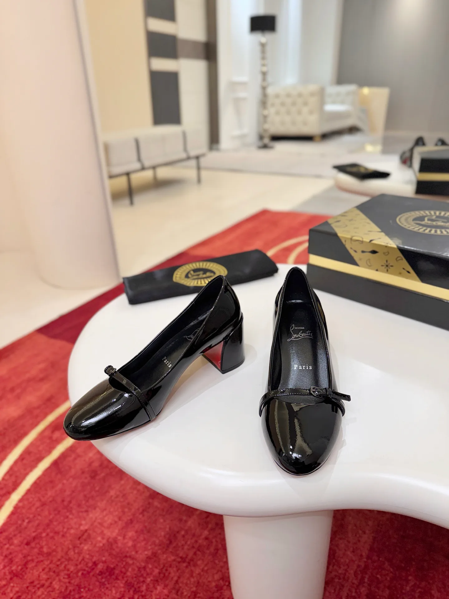 Туфли Женские Christian Louboutin 18821450