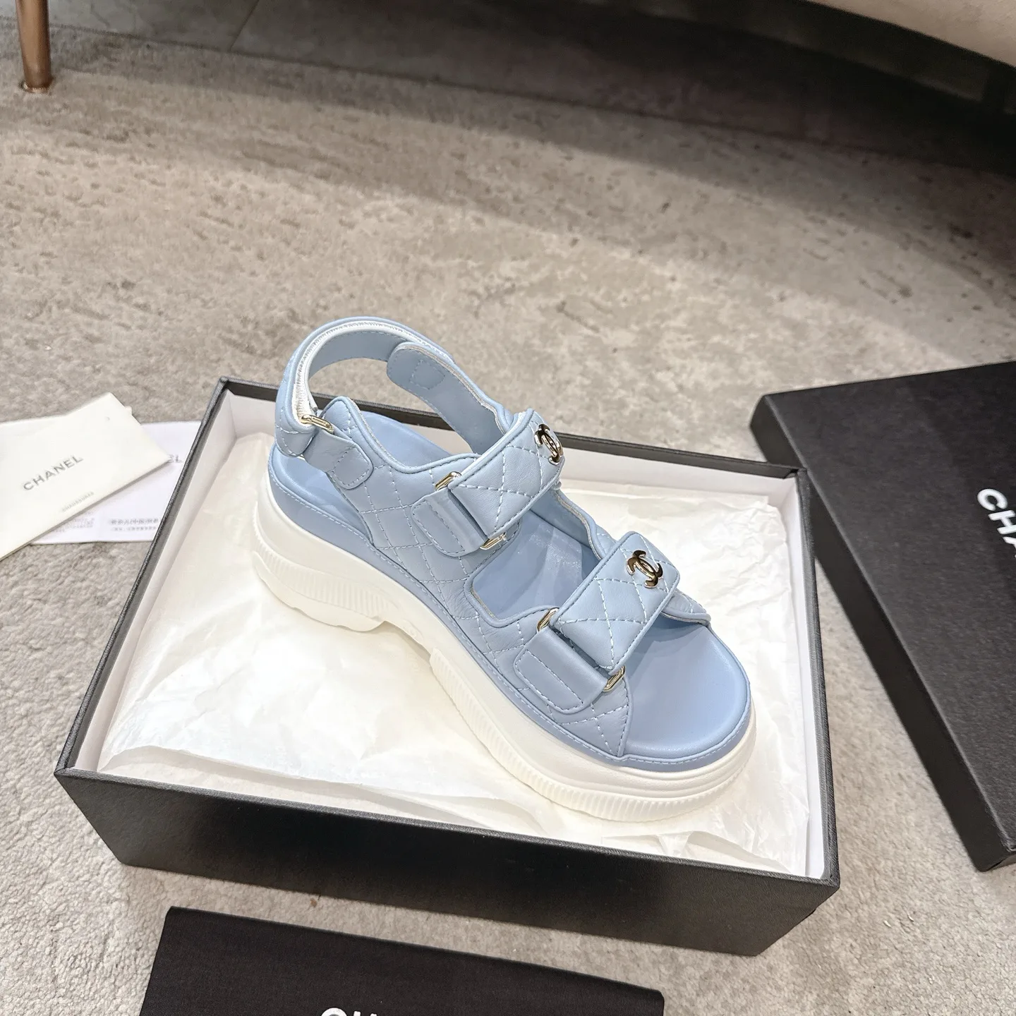 Босоножки Женские Chanel 17572319