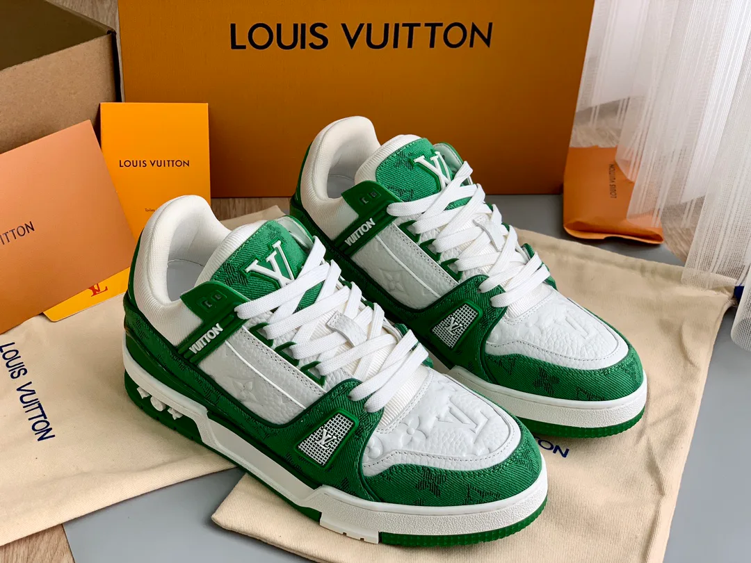 Кроссовки Женские Louis Vuitton 18014127