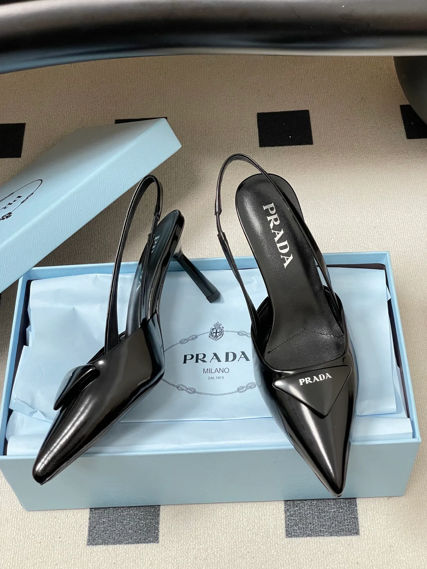 Босоножки Женские Prada 11897580