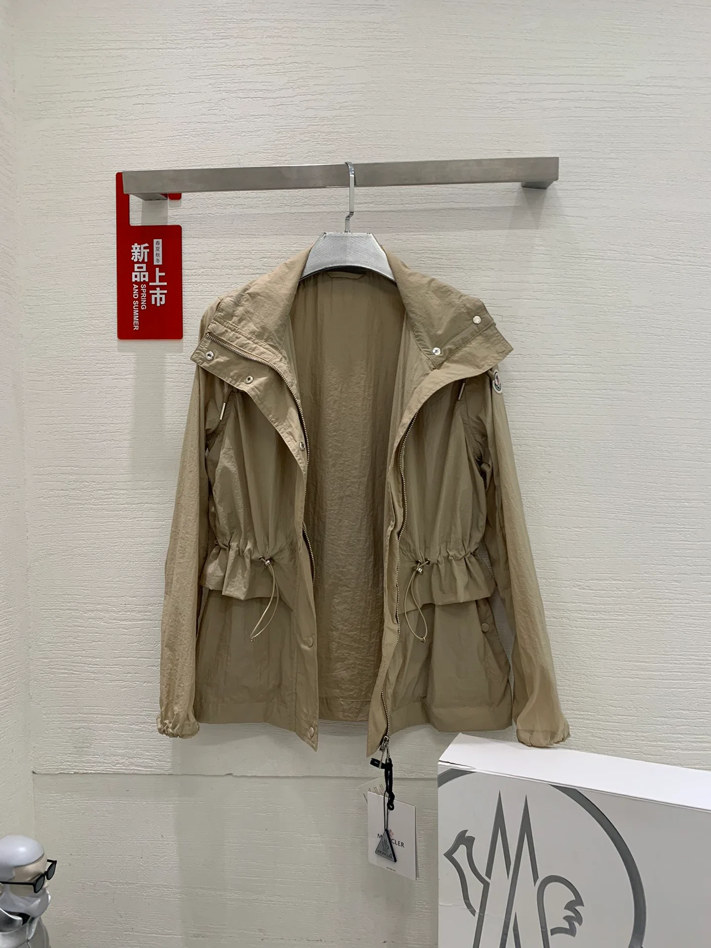 Куртки И Пуховики Женские Moncler 11230880