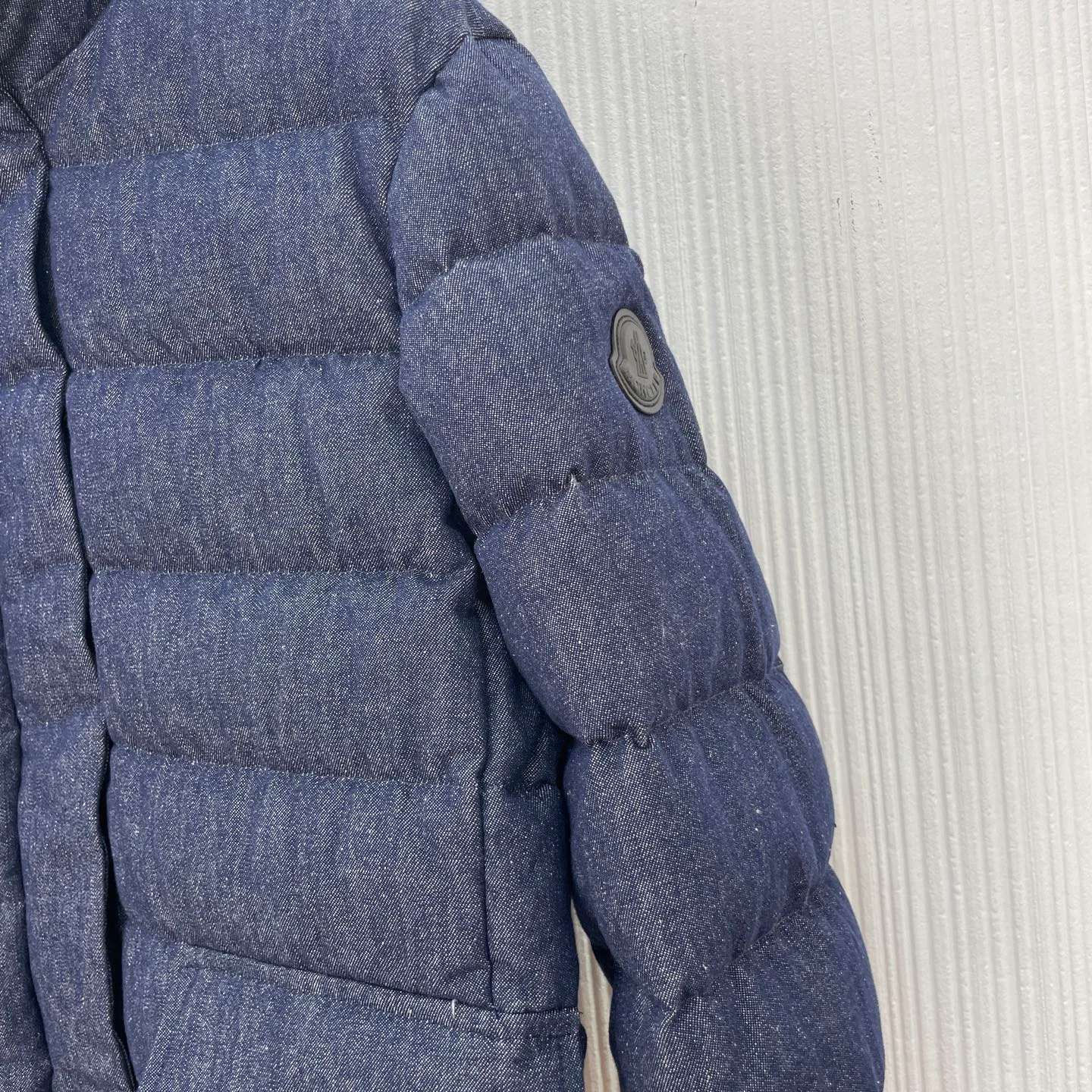 Куртки И Пуховики Женские Moncler 18952149