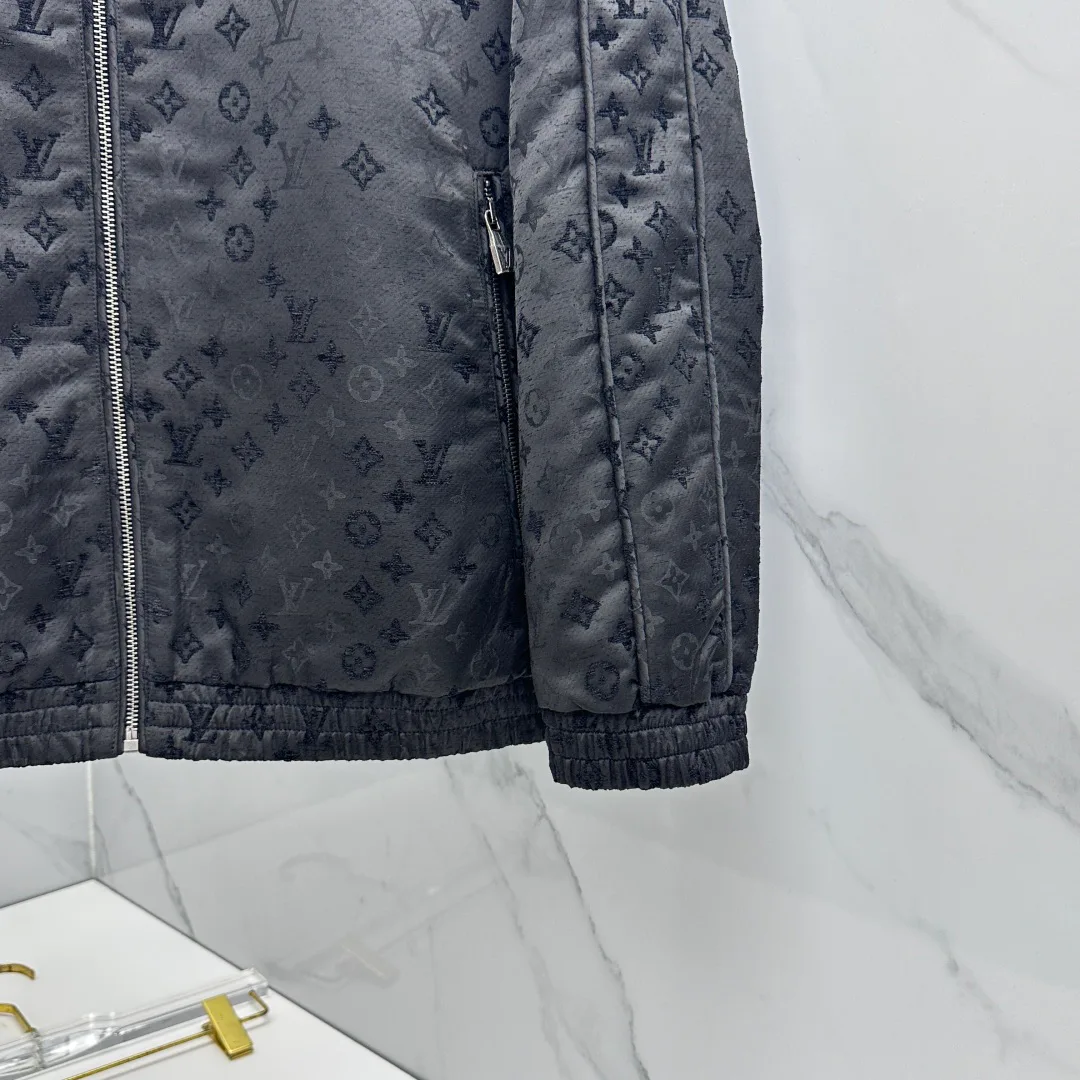 Куртки И Пуховики Мужские Louis Vuitton 18246855