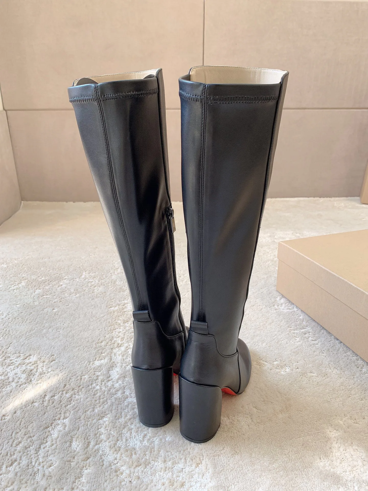 Сапоги Женские Christian Louboutin 17962835