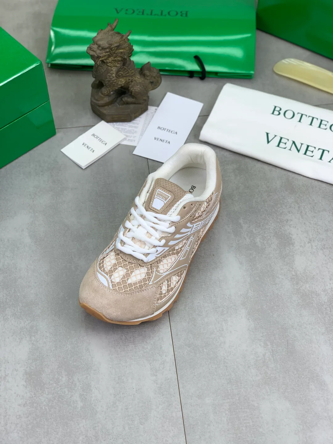 Кроссовки Женские Bottega Veneta 18365195