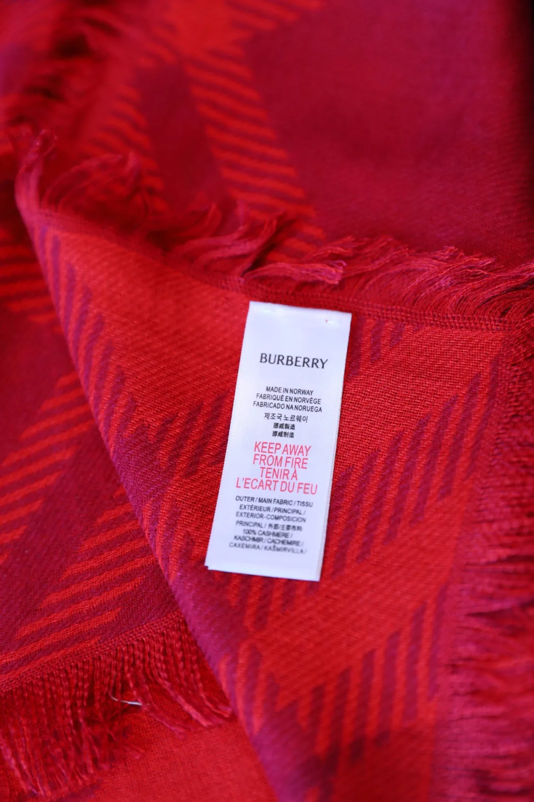 Шарфы Burberry 18419147