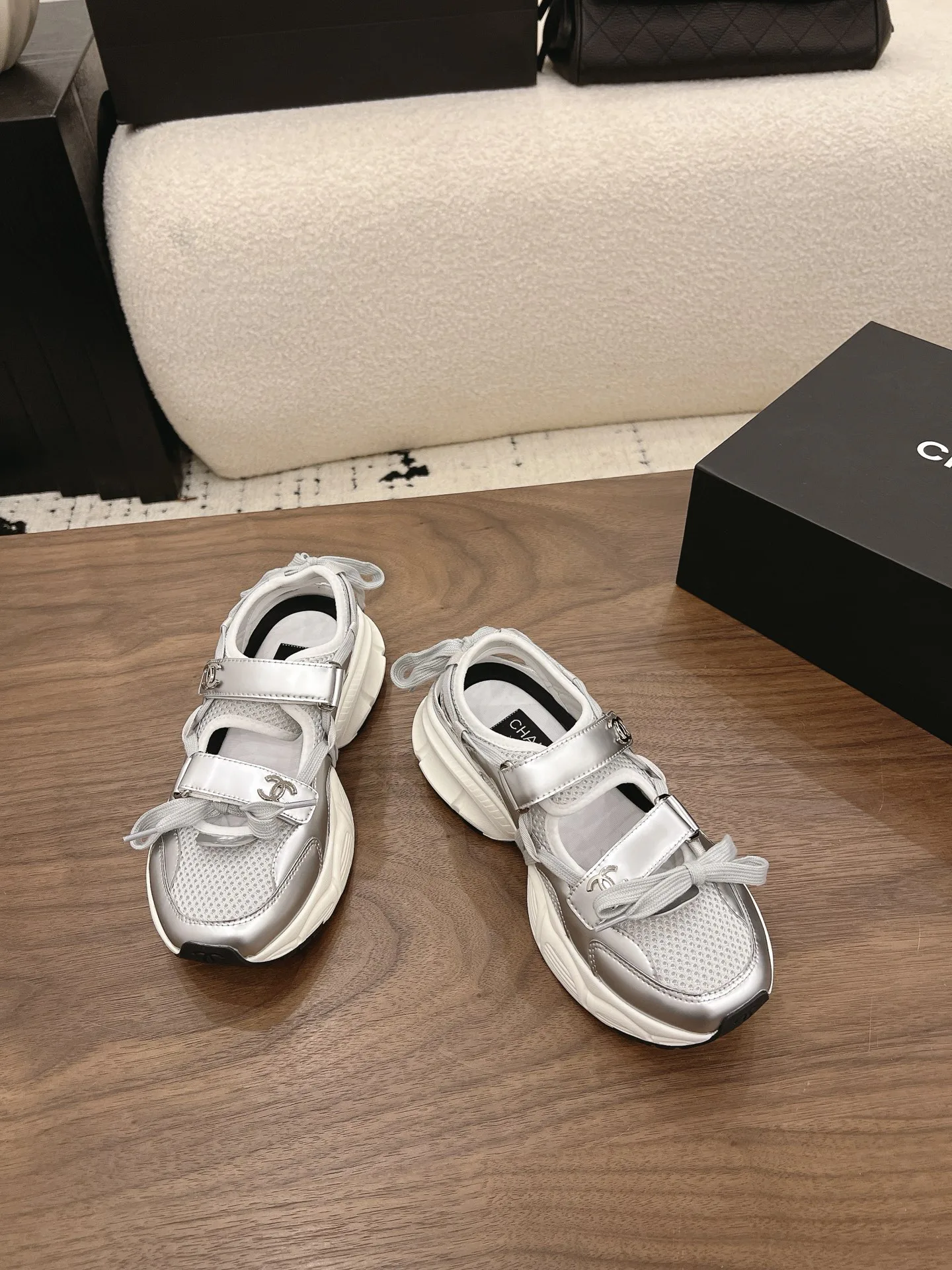 Кроссовки Женские Chanel 16915785