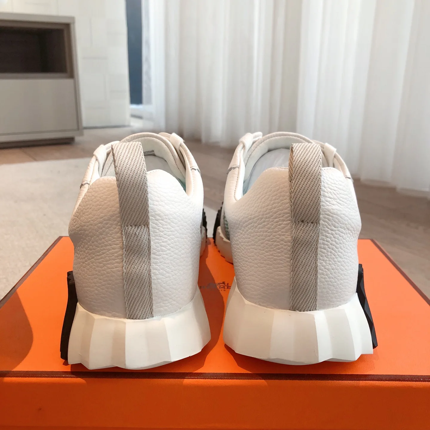 Кроссовки Женские Hermes 1154433