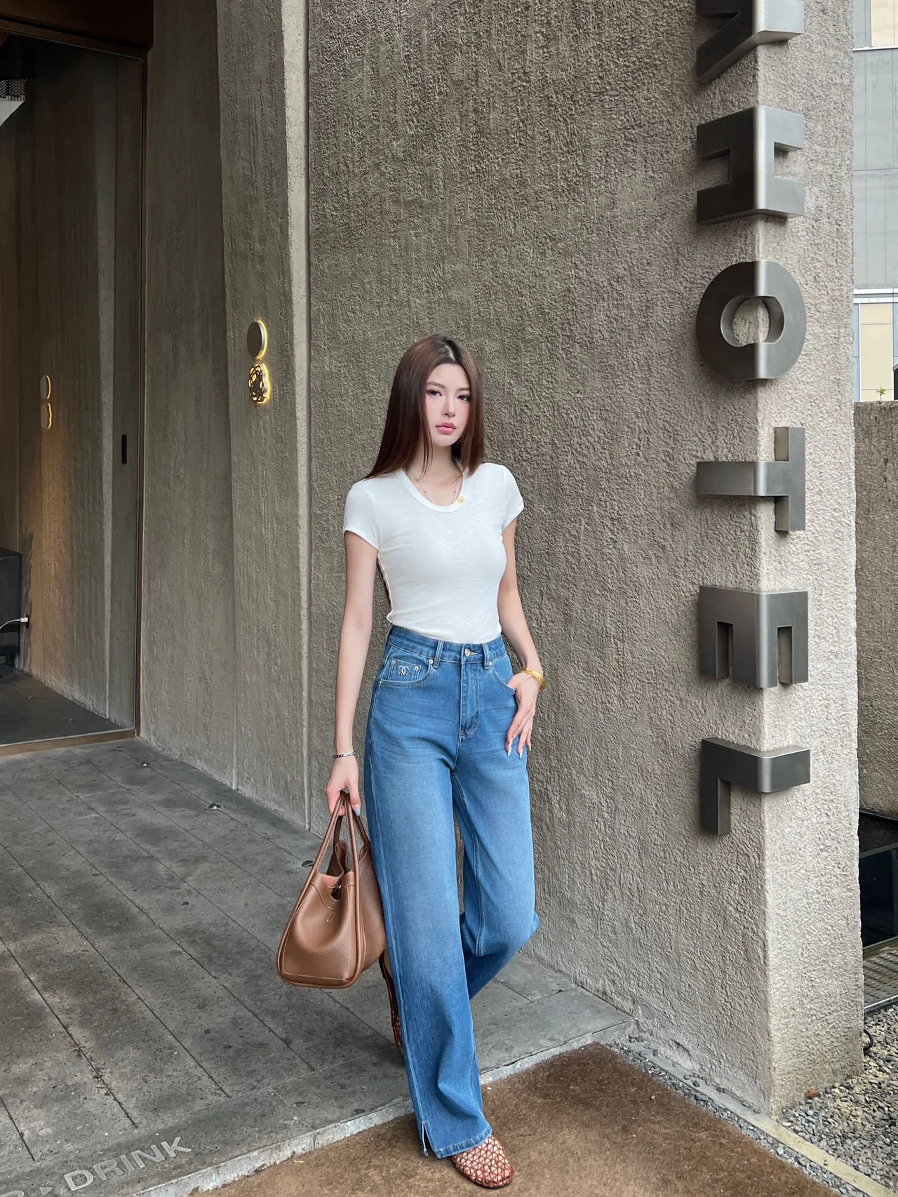 Джинсы Женские Chanel 12945706