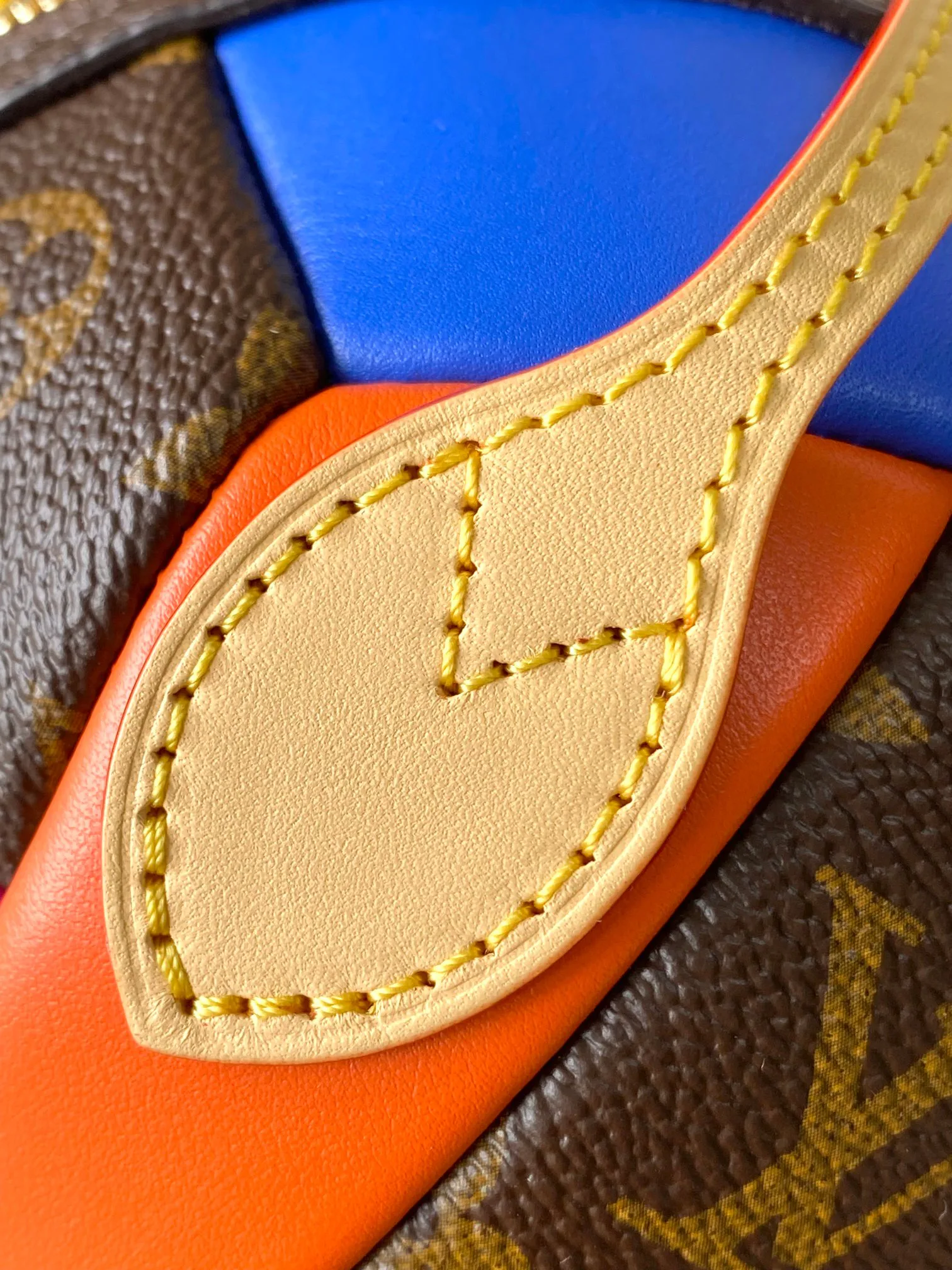Классические Сумки Женские Louis Vuitton 17498626