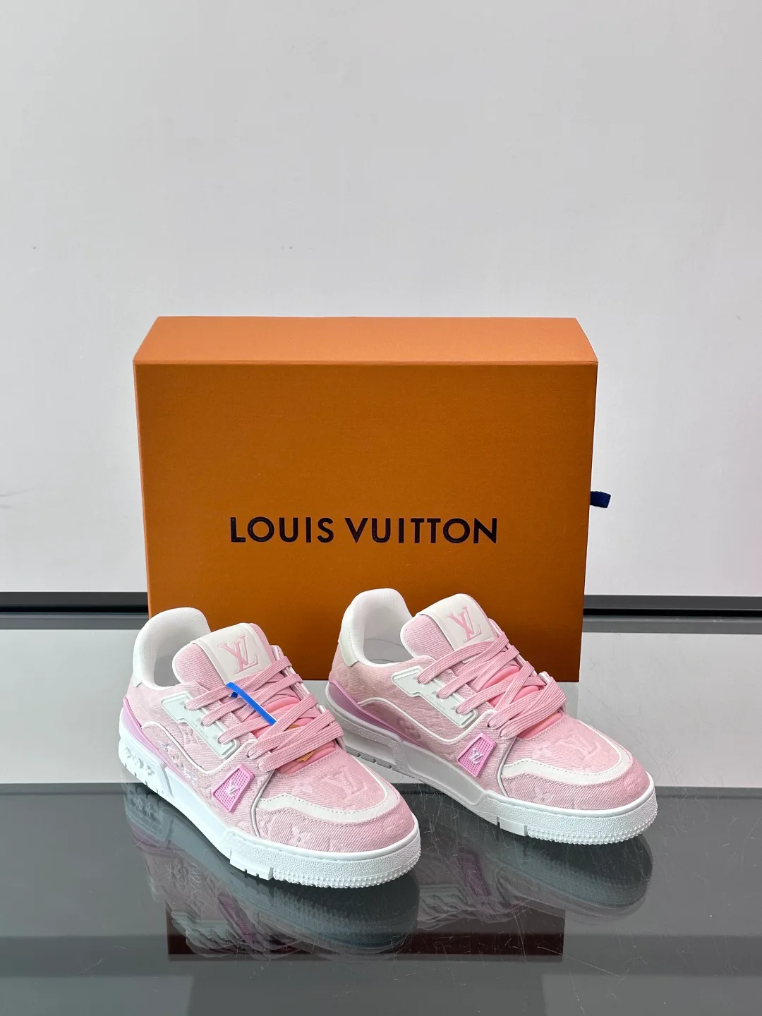 Кроссовки Мужские Louis Vuitton 18142179