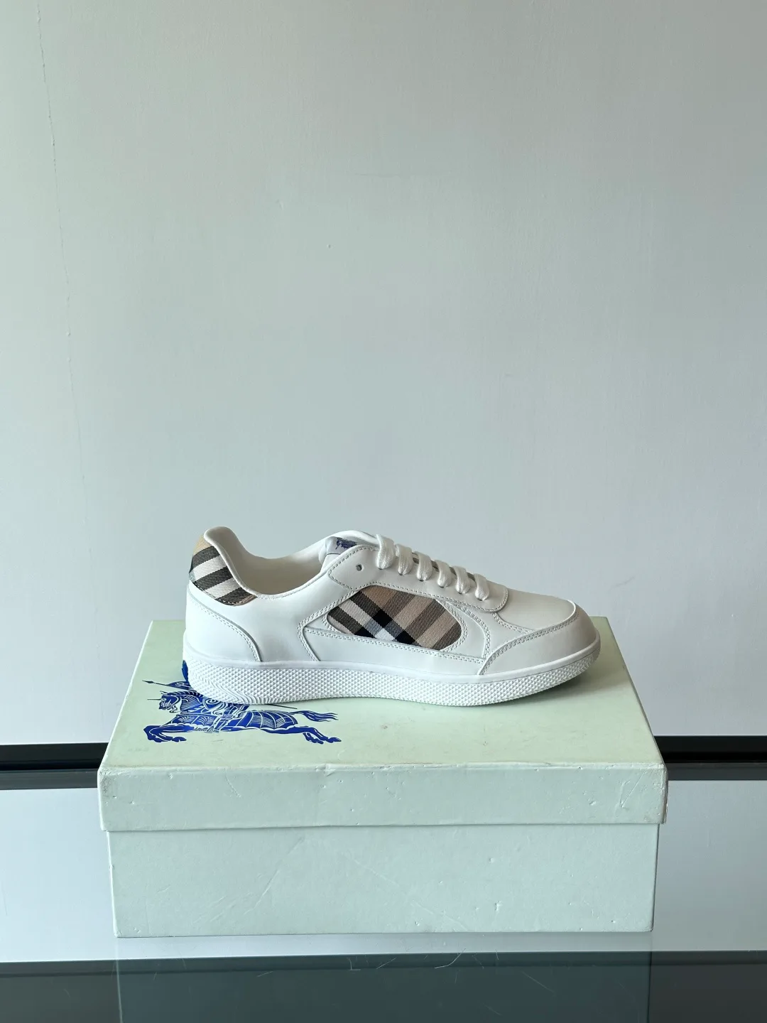 Кроссовки Мужские Burberry 18744152