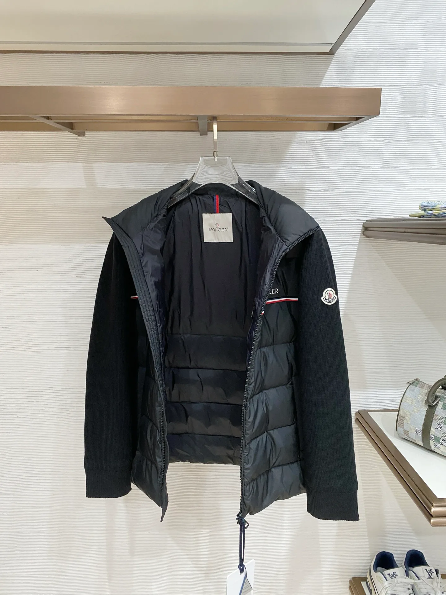 Куртки И Пуховики Мужские Moncler 17941240