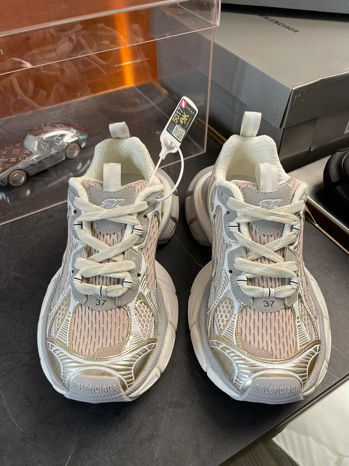 Кроссовки Женские Balenciaga 5062310