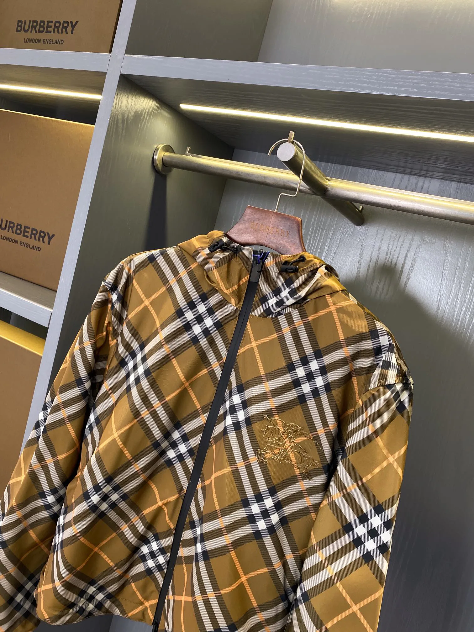 Куртки И Пуховики Мужские Burberry 13433007