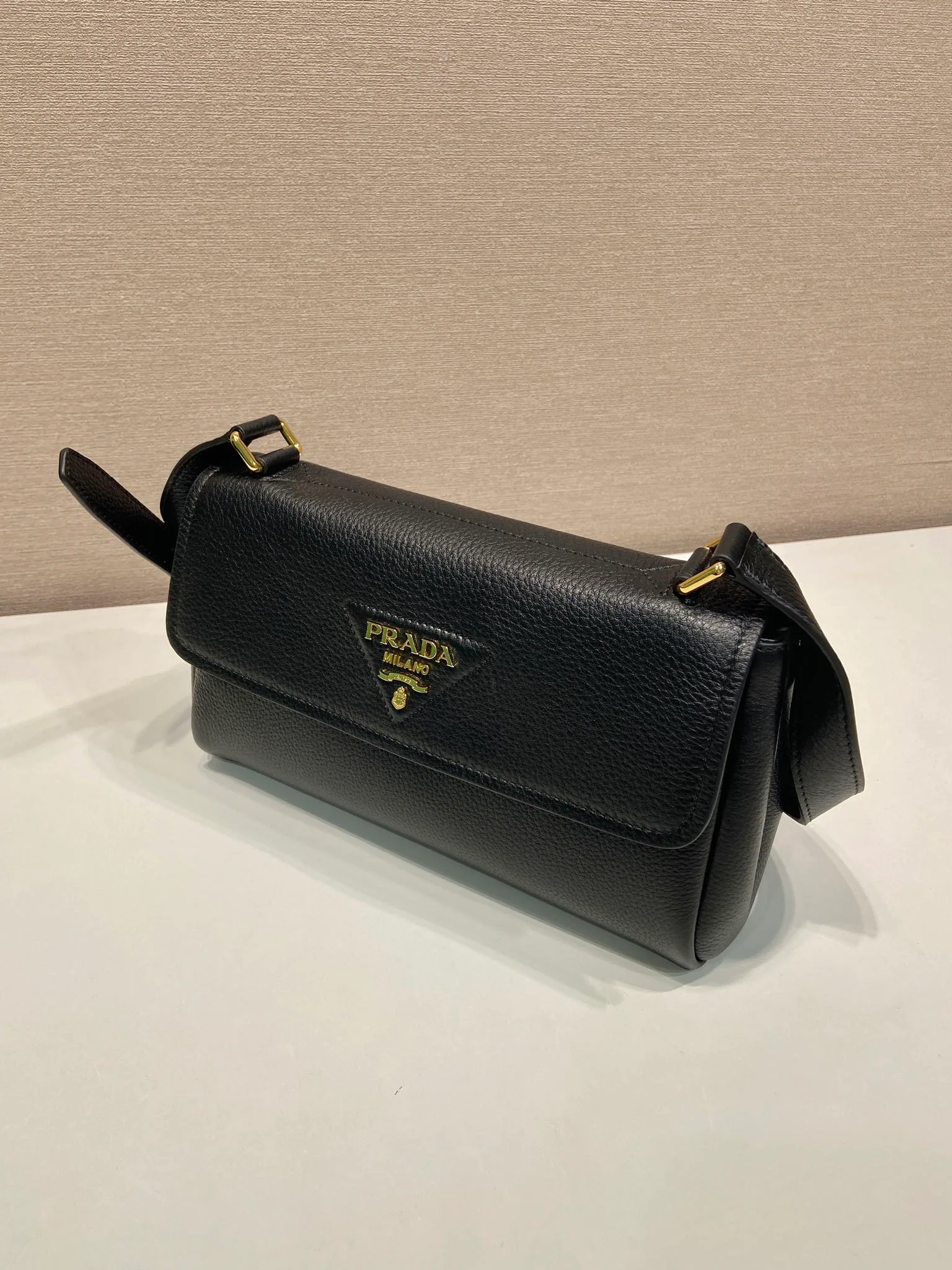 Сумки На Ремне Женские Prada 11449124