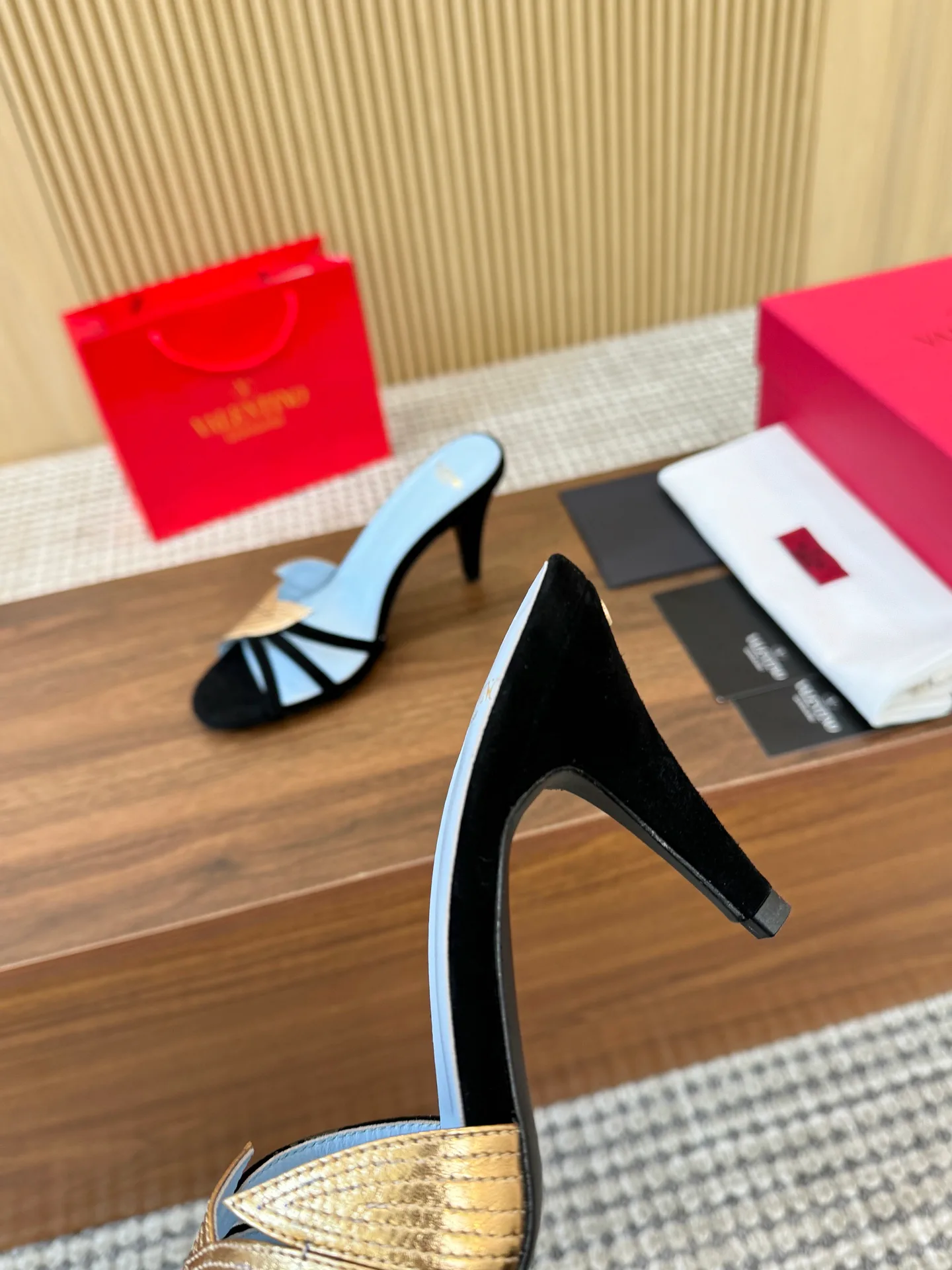 Босоножки Женские Valentino 9737239