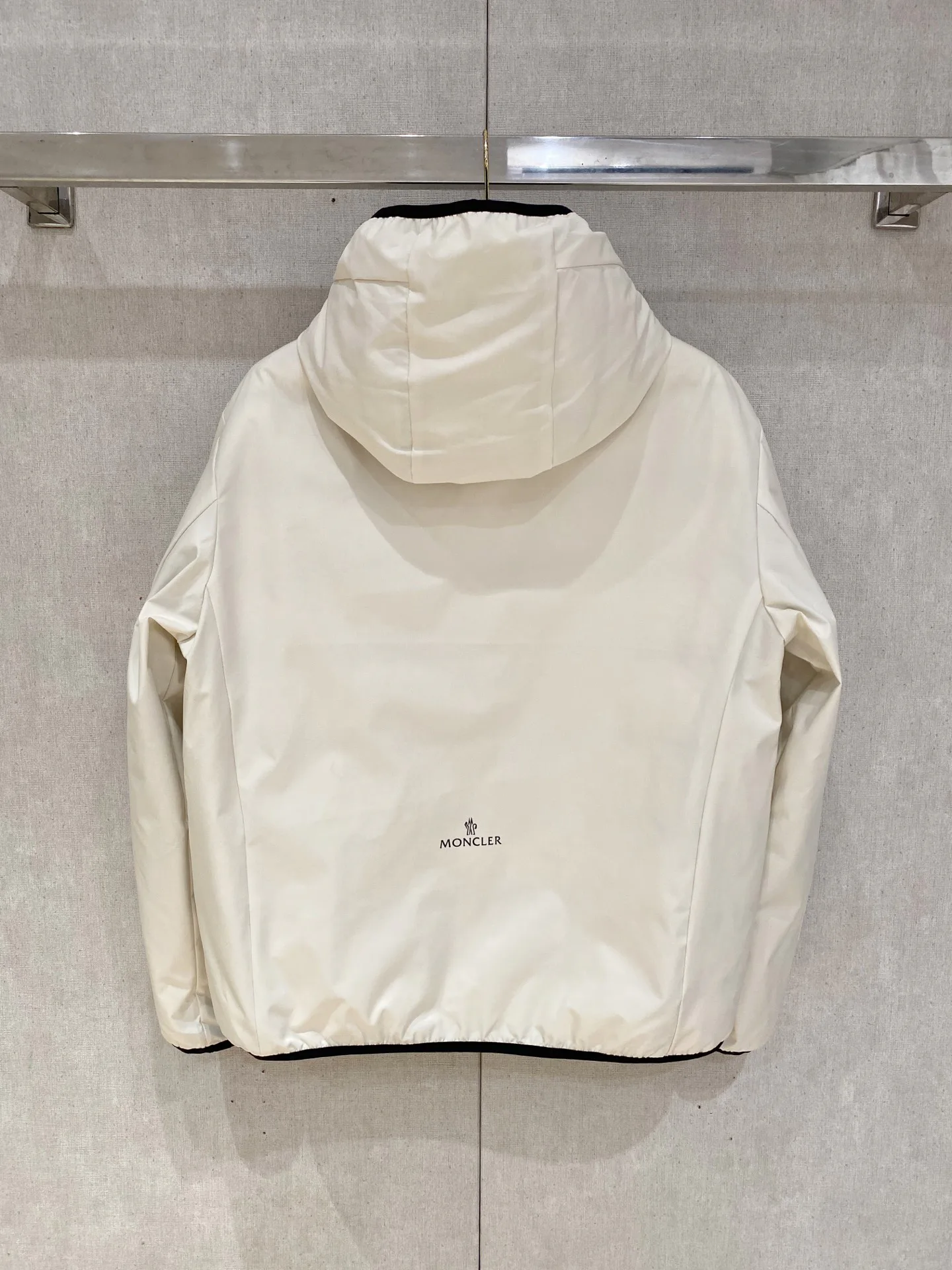 Куртки И Пуховики Мужские Moncler 1807068