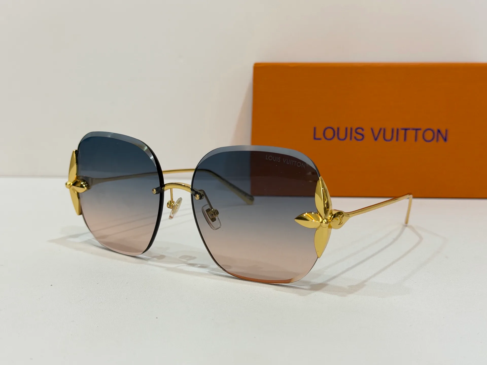 Очки Louis Vuitton 14321646