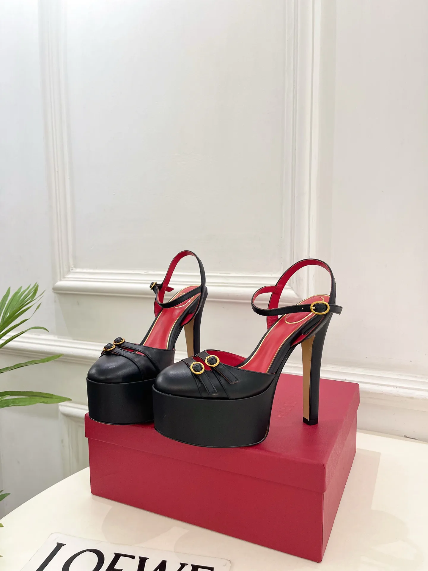 Босоножки Женские Valentino 13218176