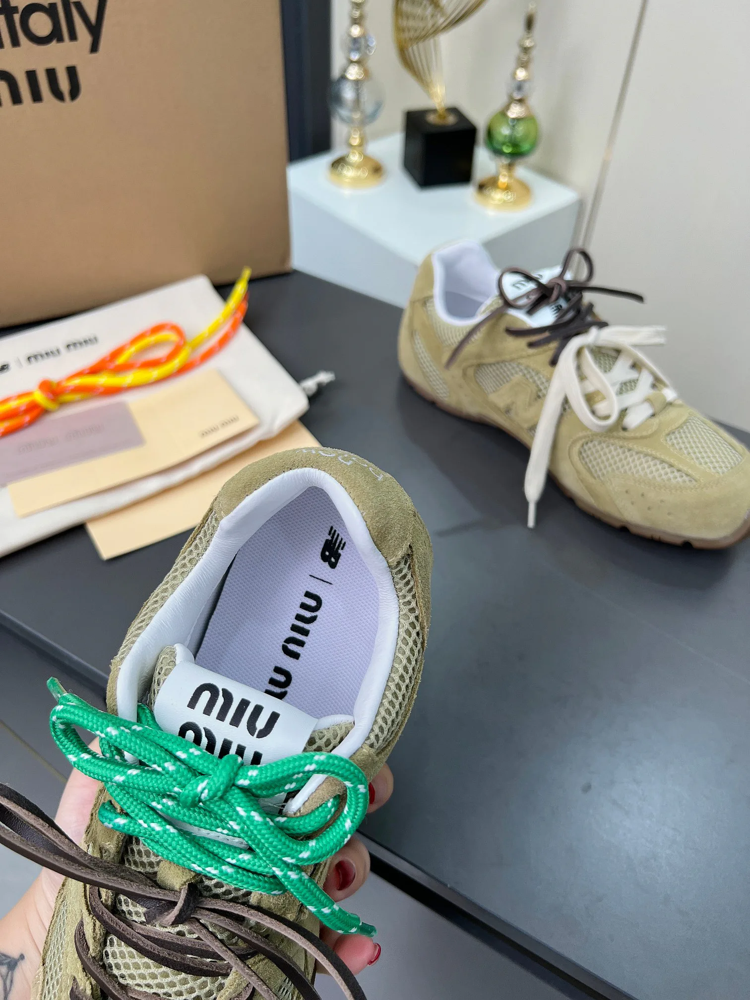 Кроссовки Женские Miu Miu 17949069