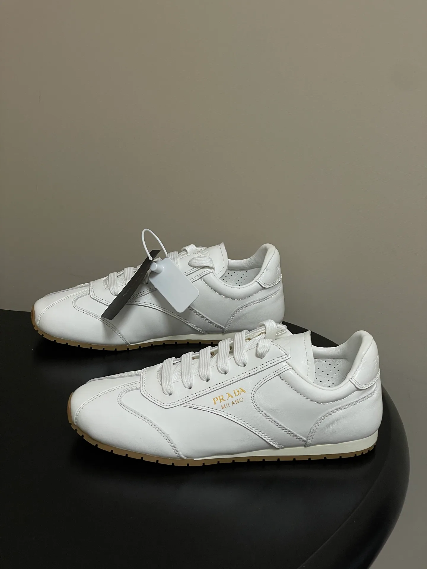 Кроссовки Женские Prada 12810915