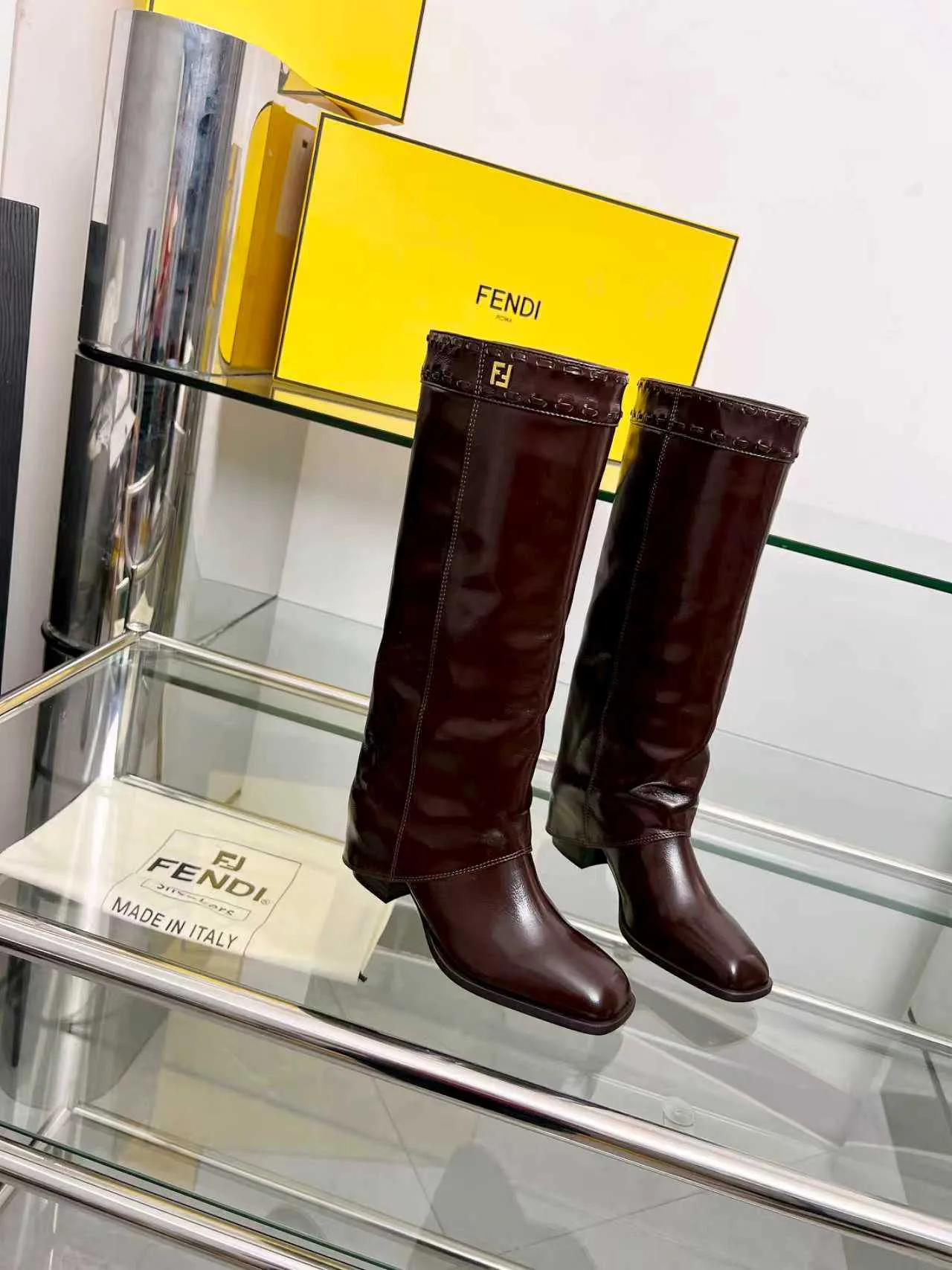 Сапоги Женские Fendi 18104317