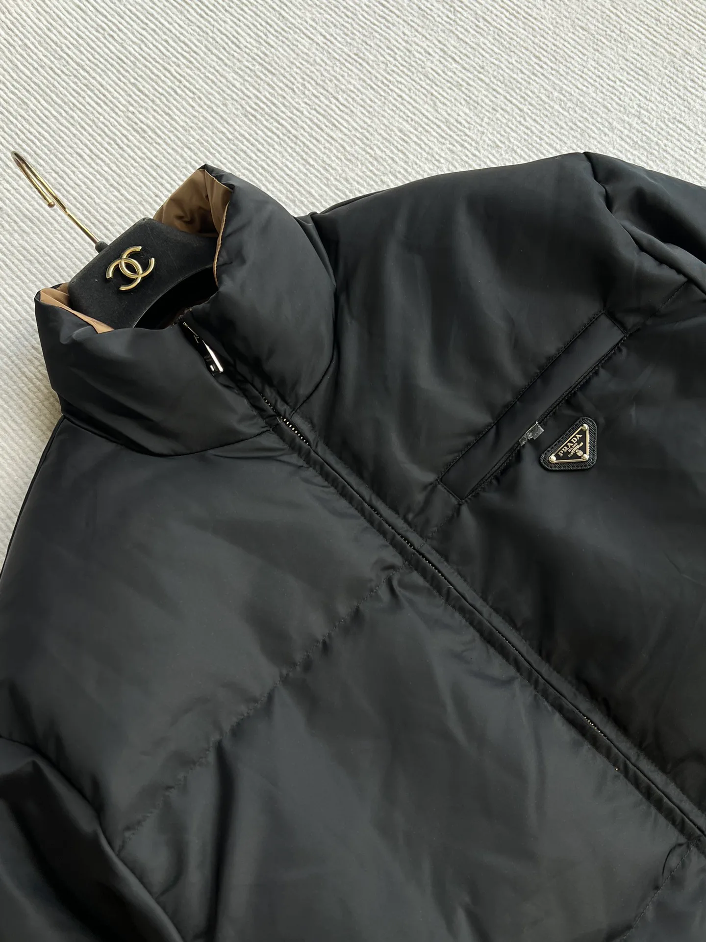 Куртки И Пуховики Женские Prada 19074892