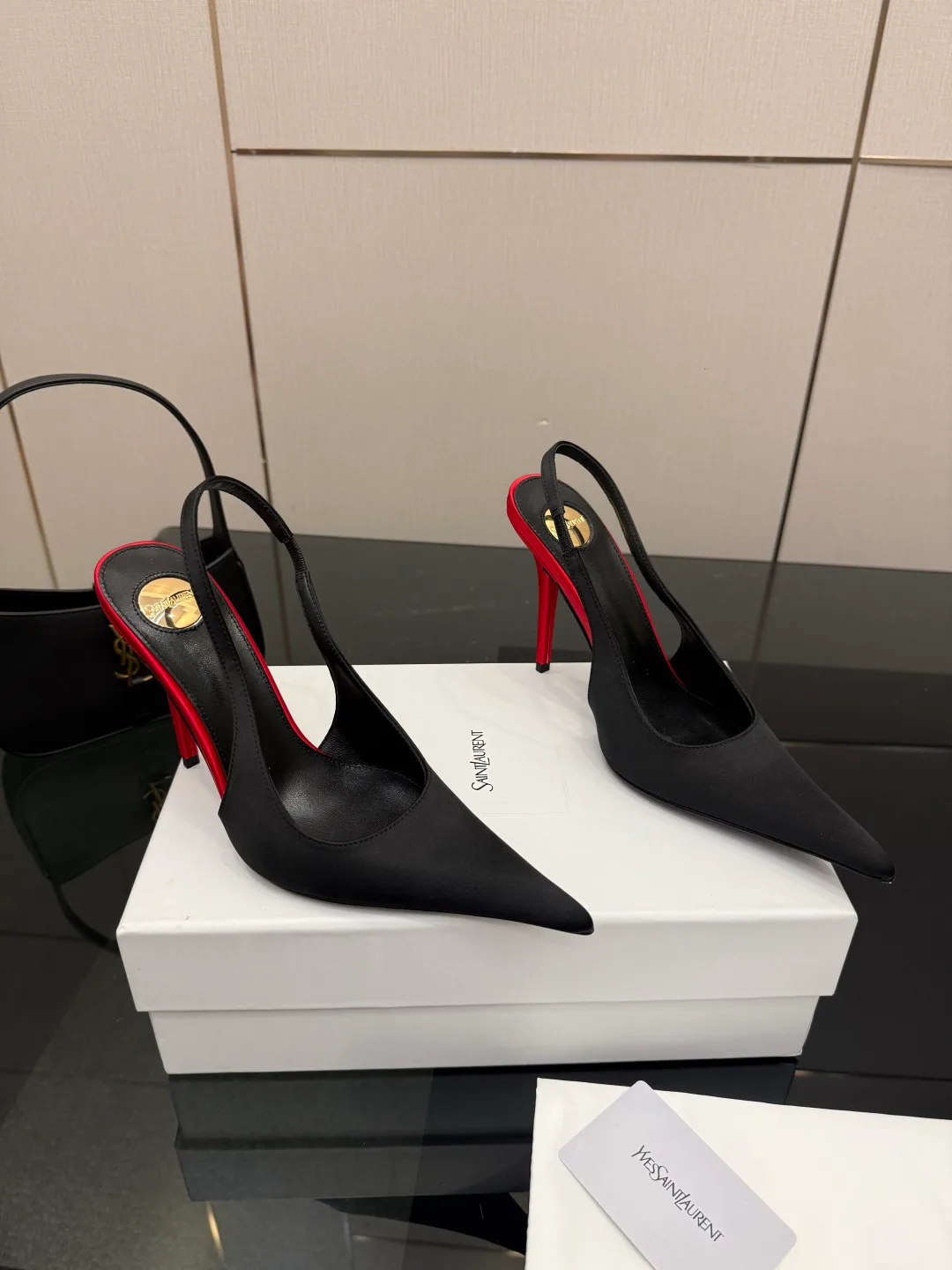 Босоножки Женские Saint Laurent 11409930